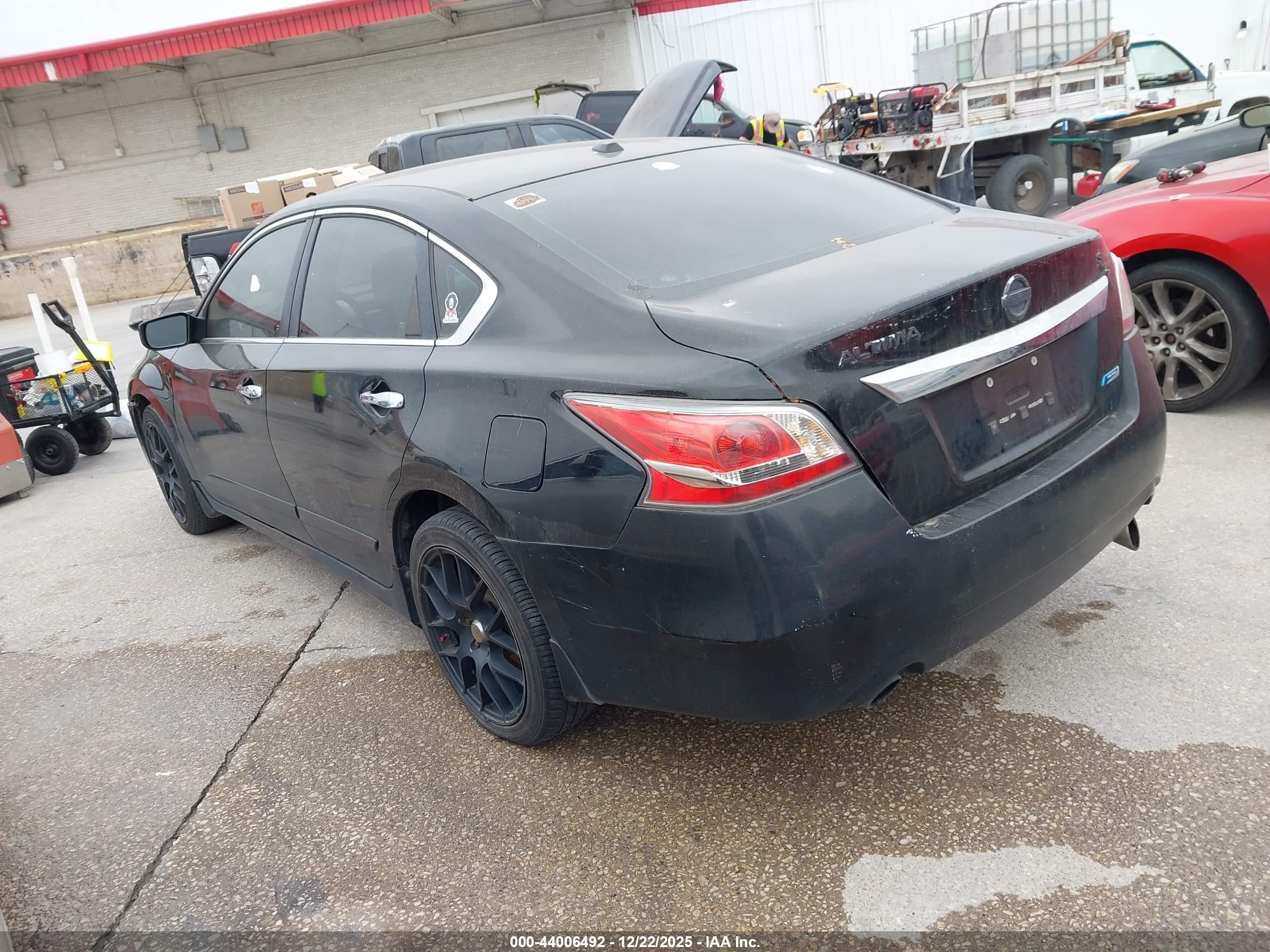 NISSAN ALTIMA image 3