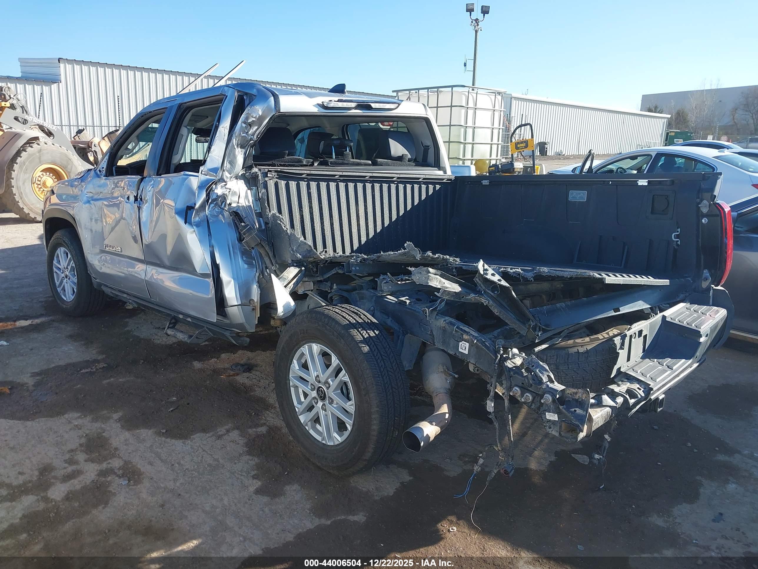 TOYOTA TUNDRA image 3