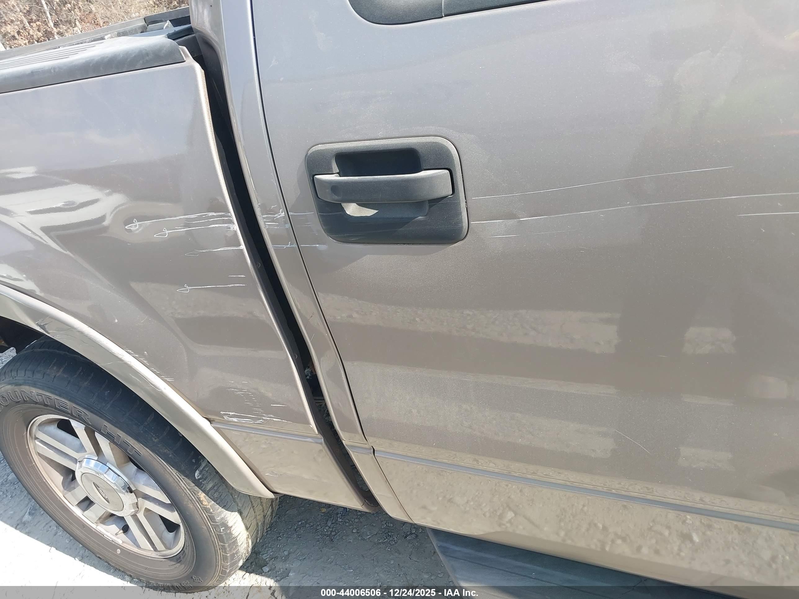 FORD F-150 image 6