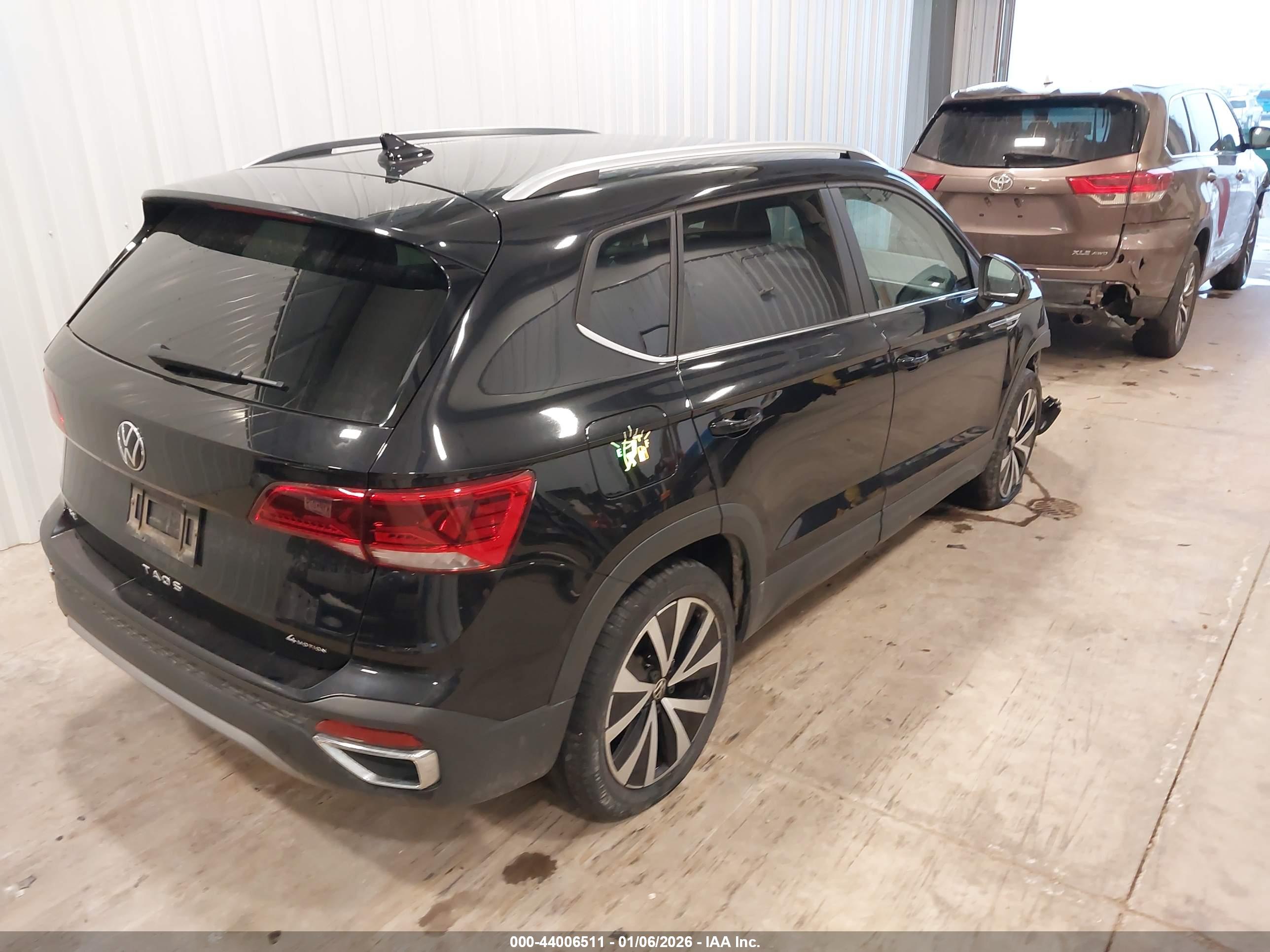 VOLKSWAGEN TAOS image 4
