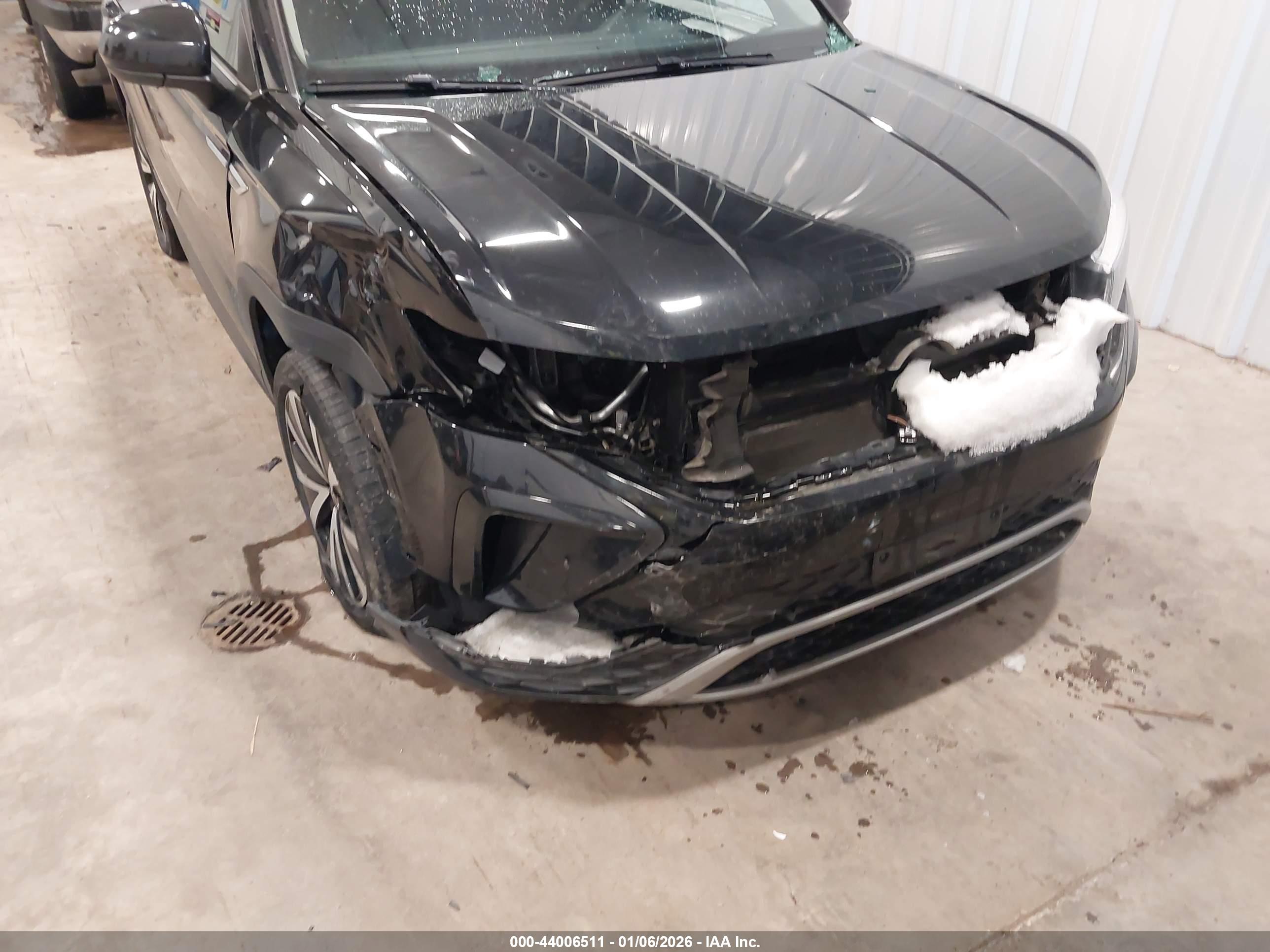 VOLKSWAGEN TAOS image 6