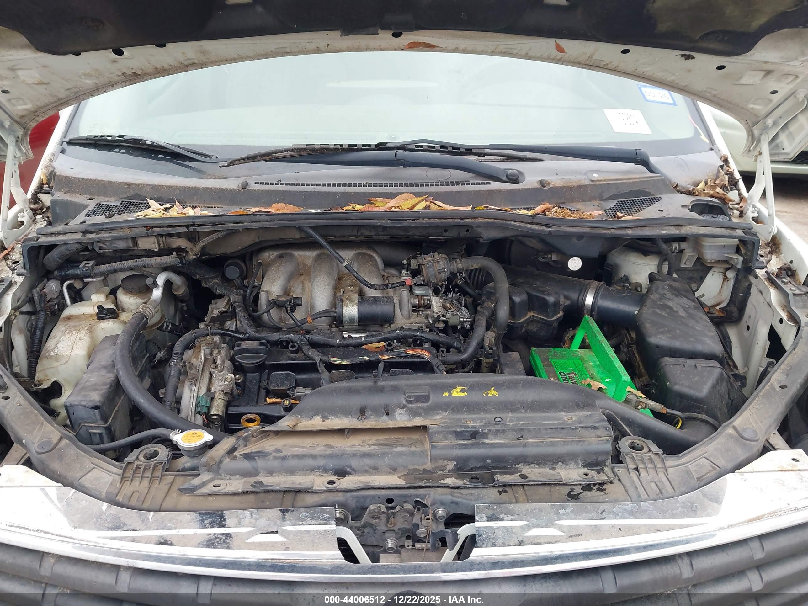 NISSAN QUEST image 10