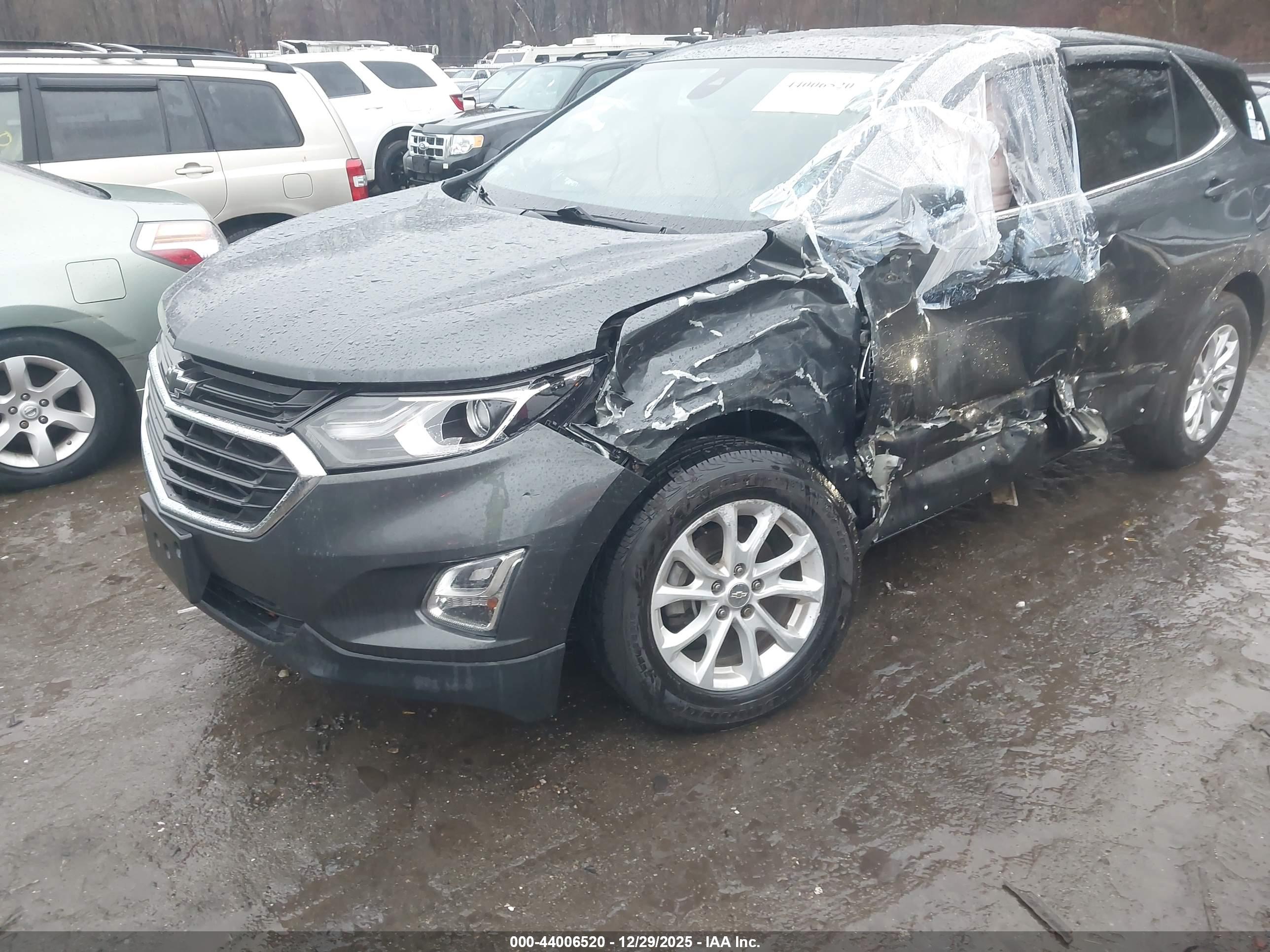 CHEVROLET EQUINOX image 2
