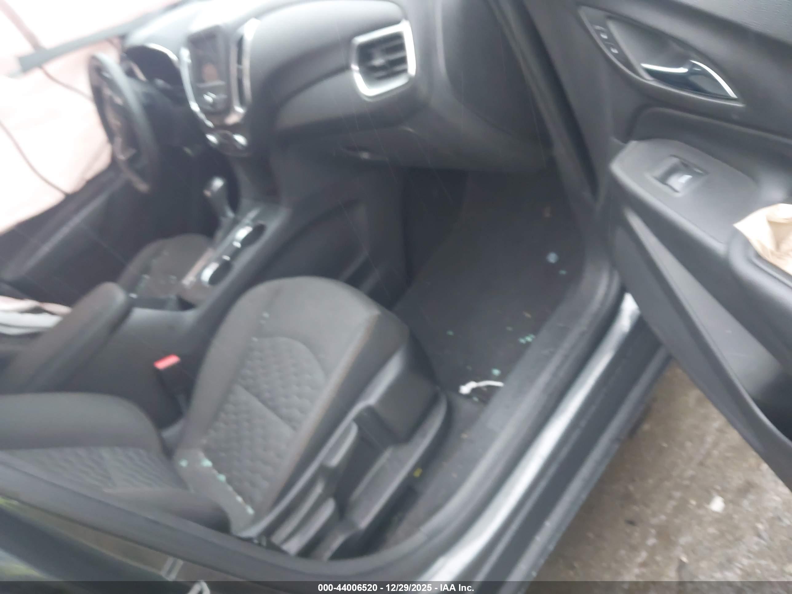 CHEVROLET EQUINOX image 5