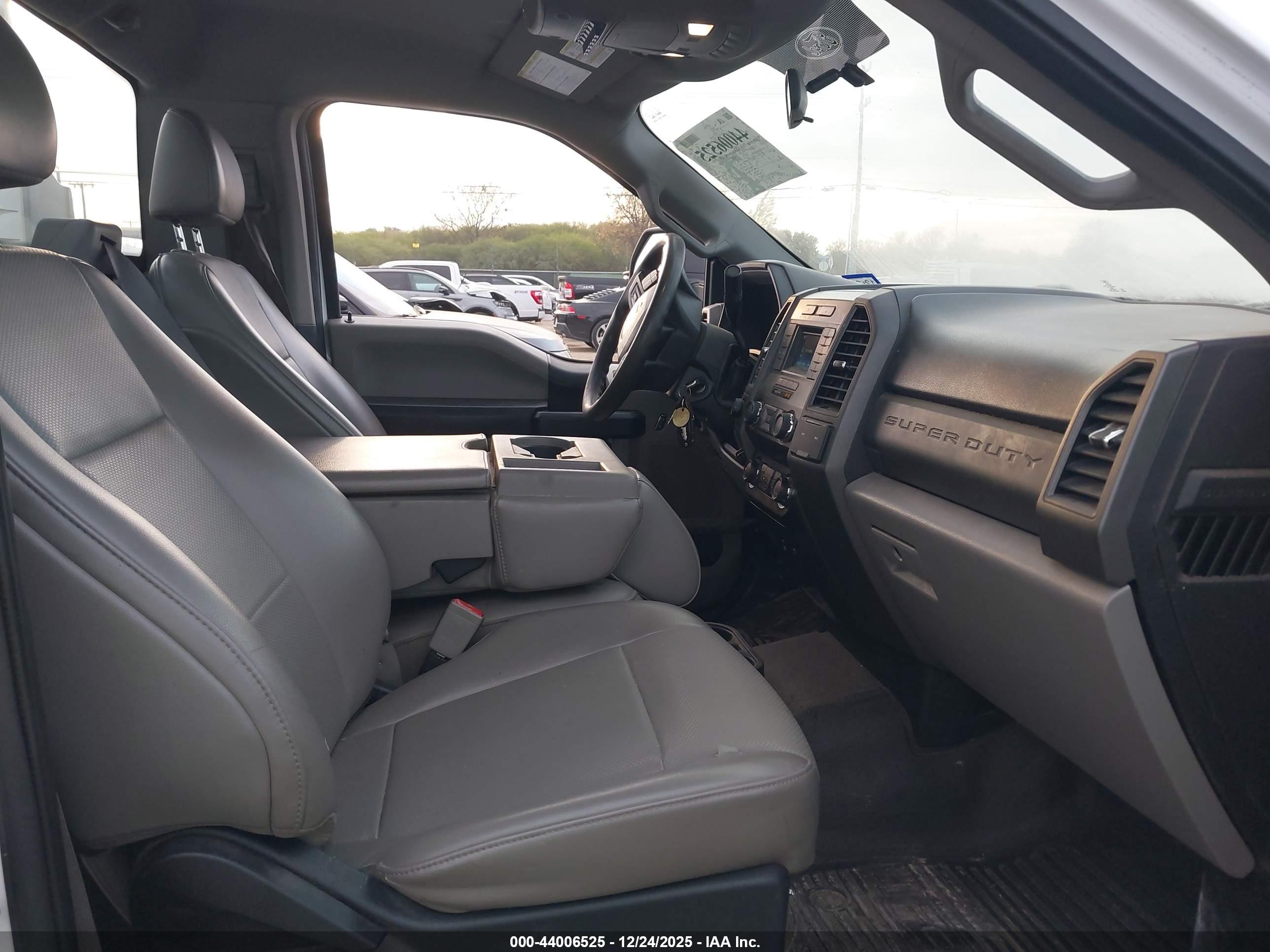 FORD F-250 image 5