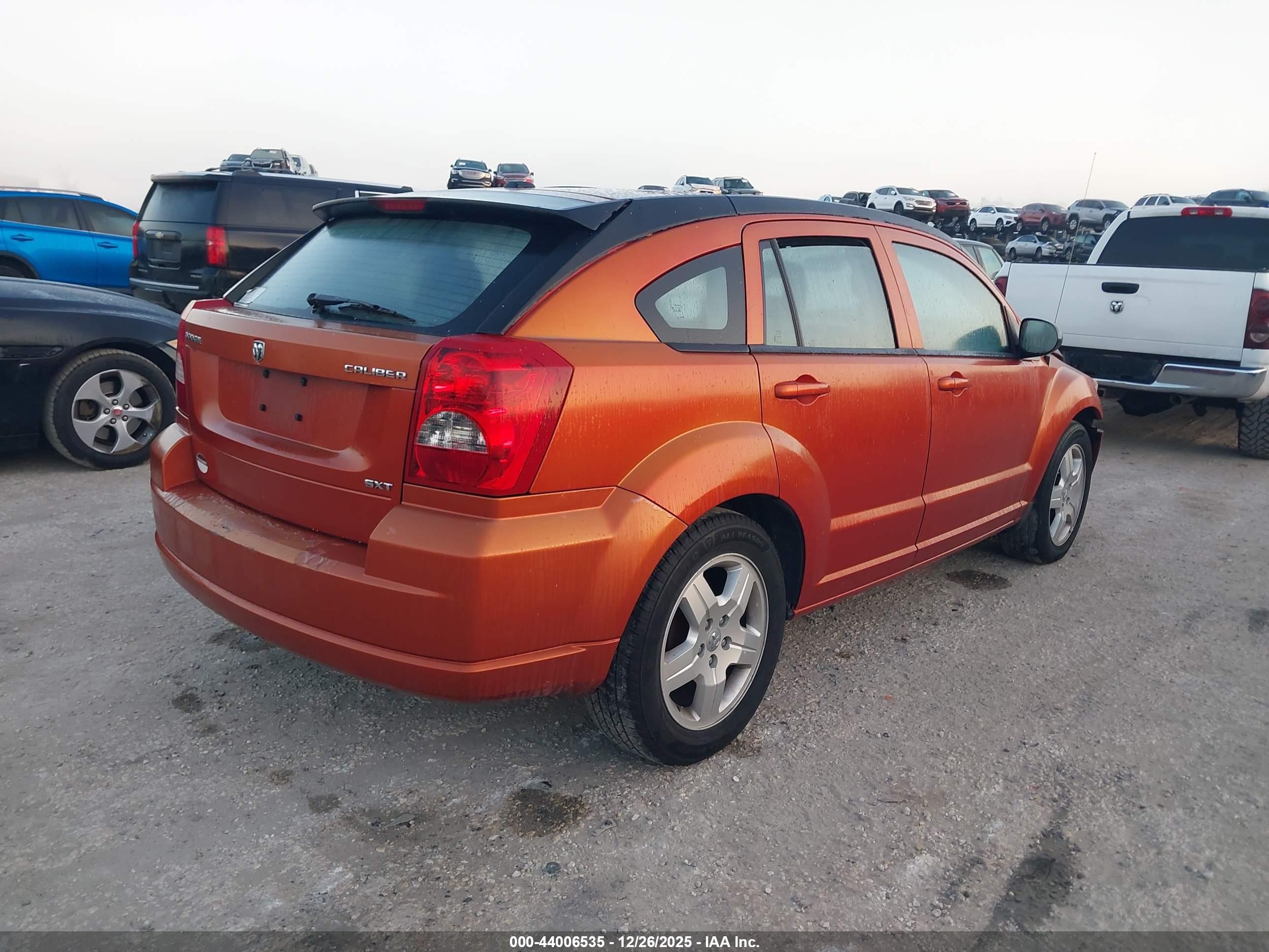 DODGE CALIBER image 4