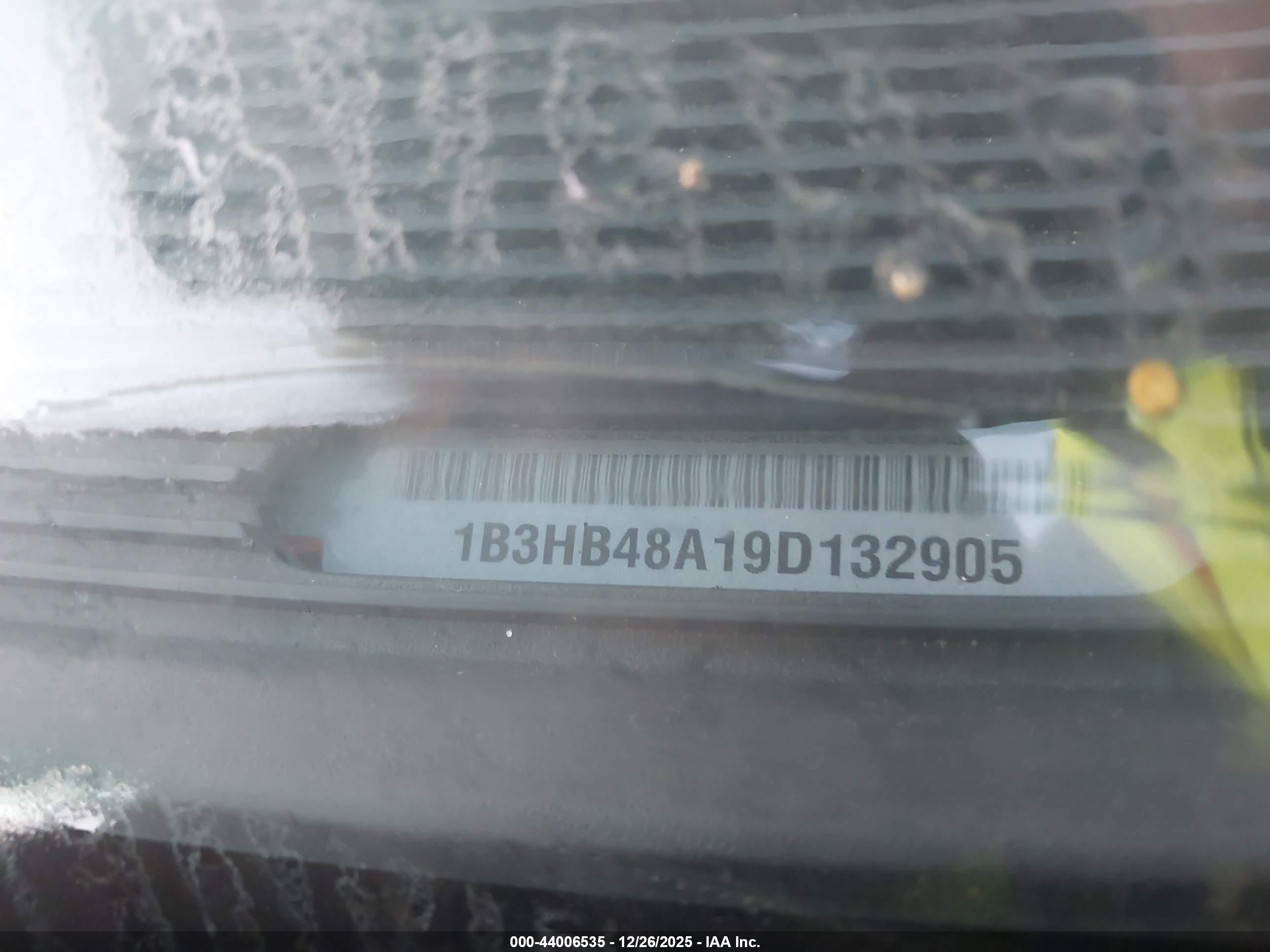 DODGE CALIBER image 9