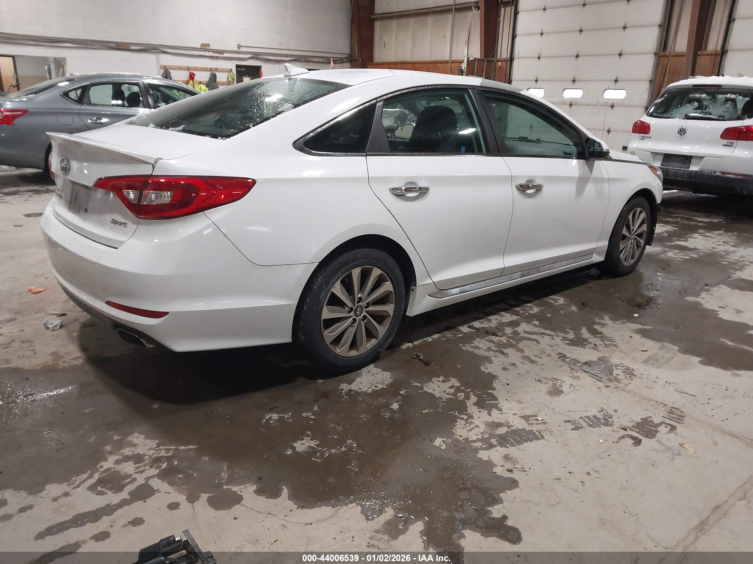 HYUNDAI SONATA image 4