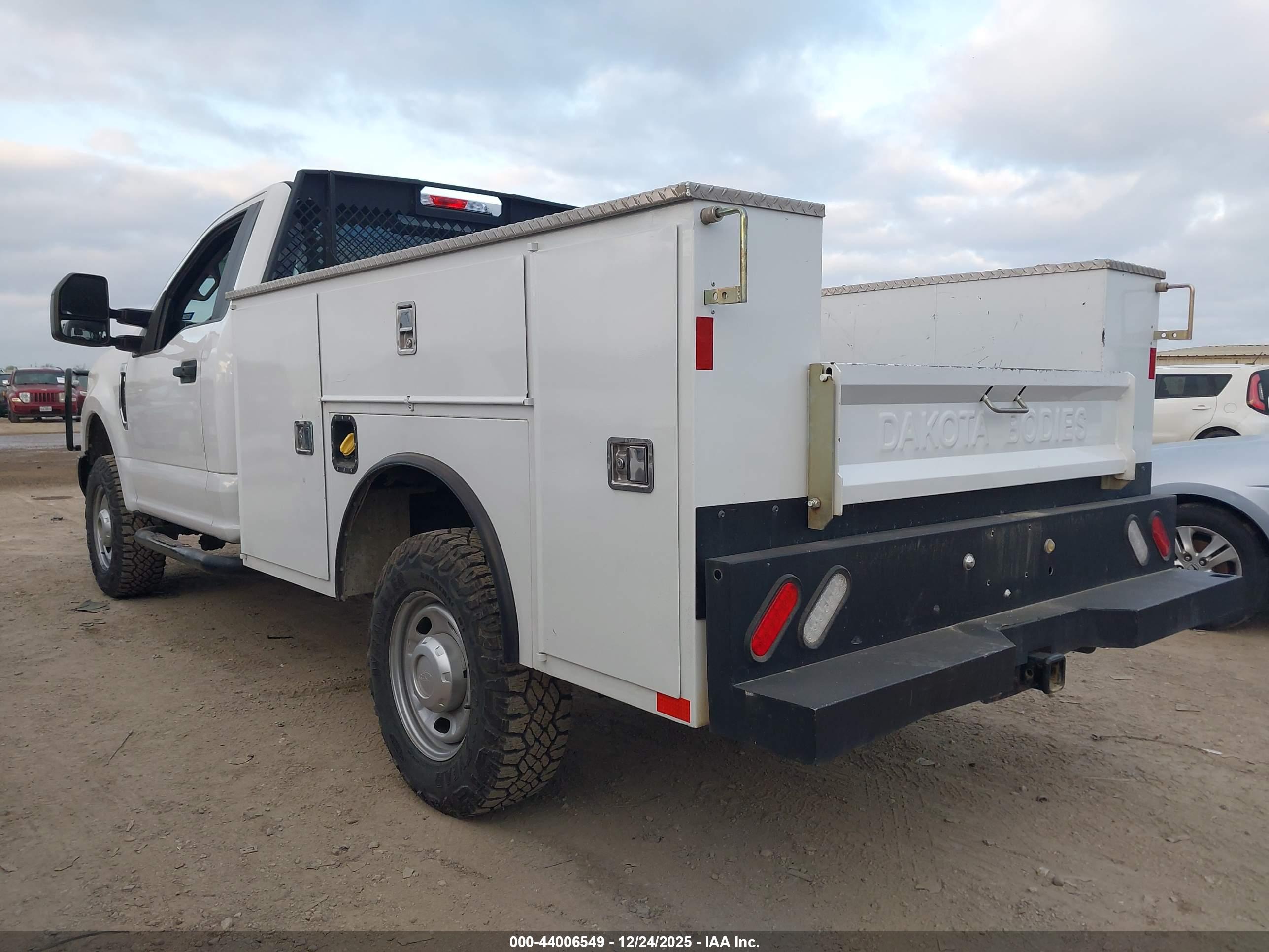 FORD F-250 image 3