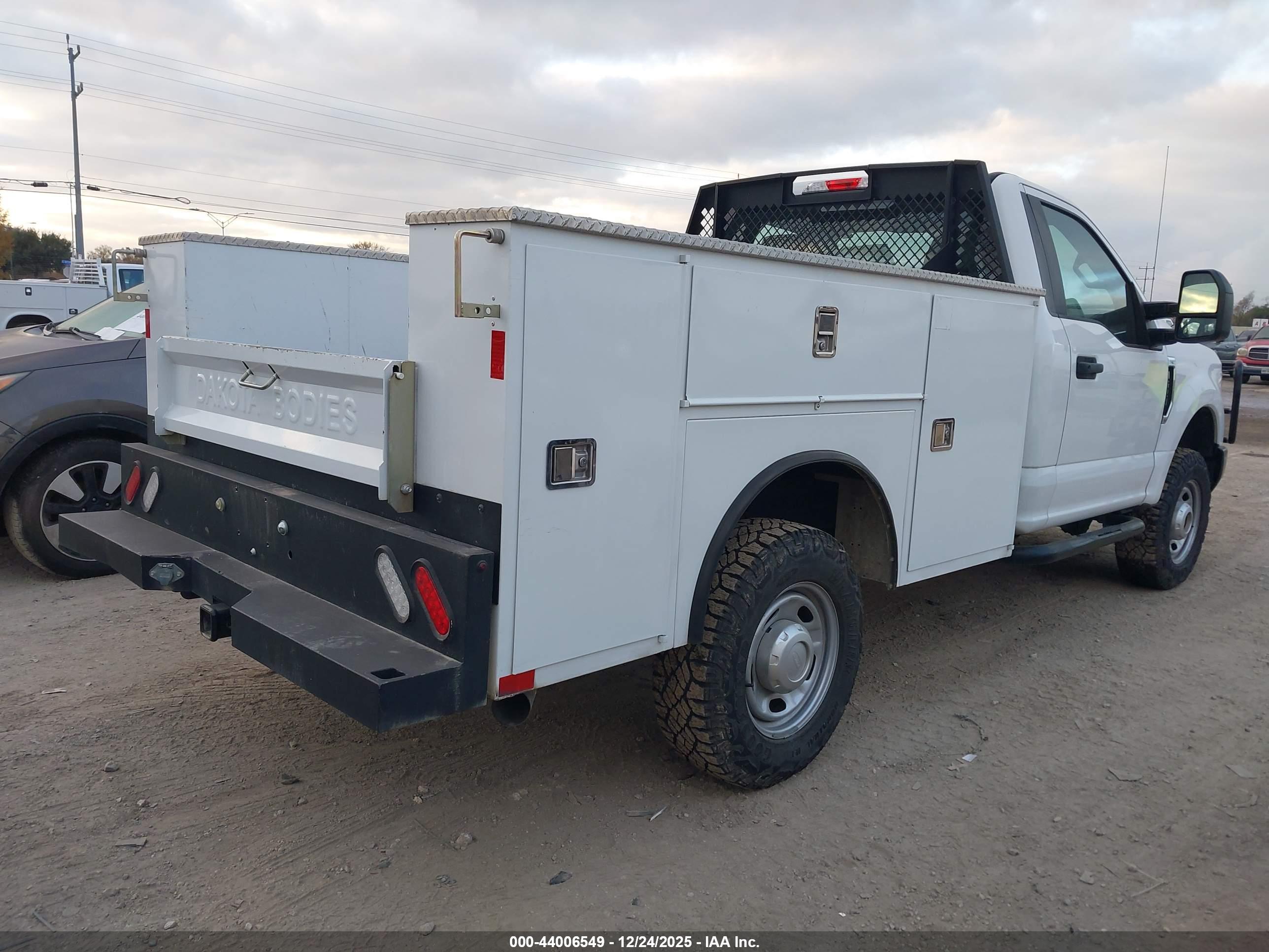 FORD F-250 image 4