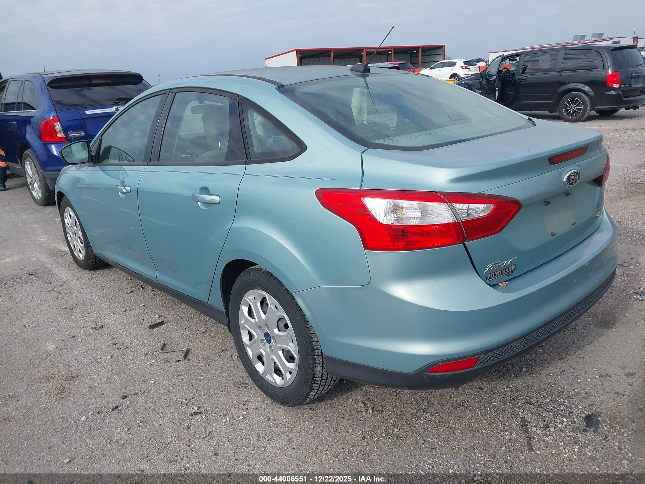FORD FOCUS image 3