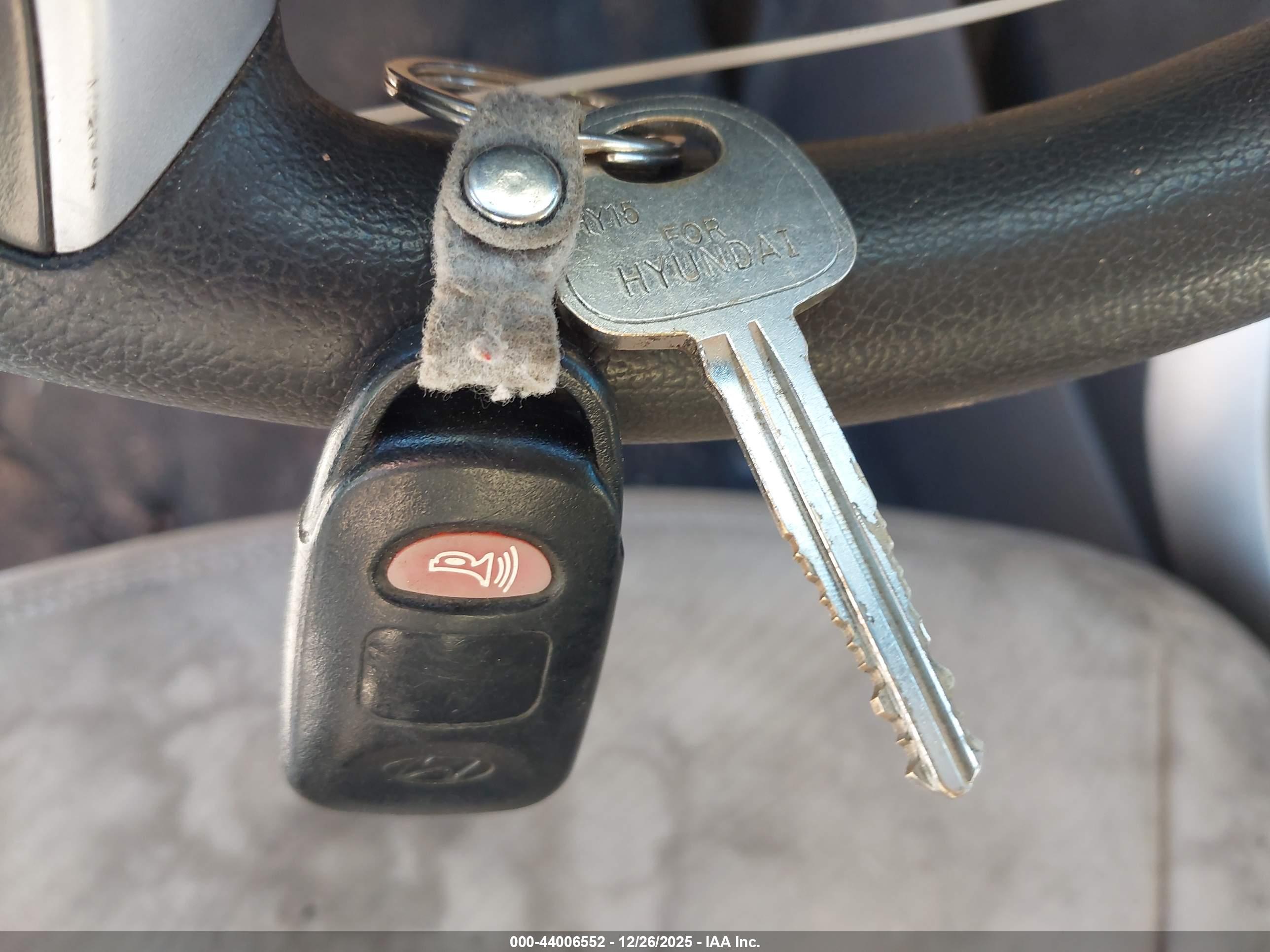 HYUNDAI ELANTRA image 11
