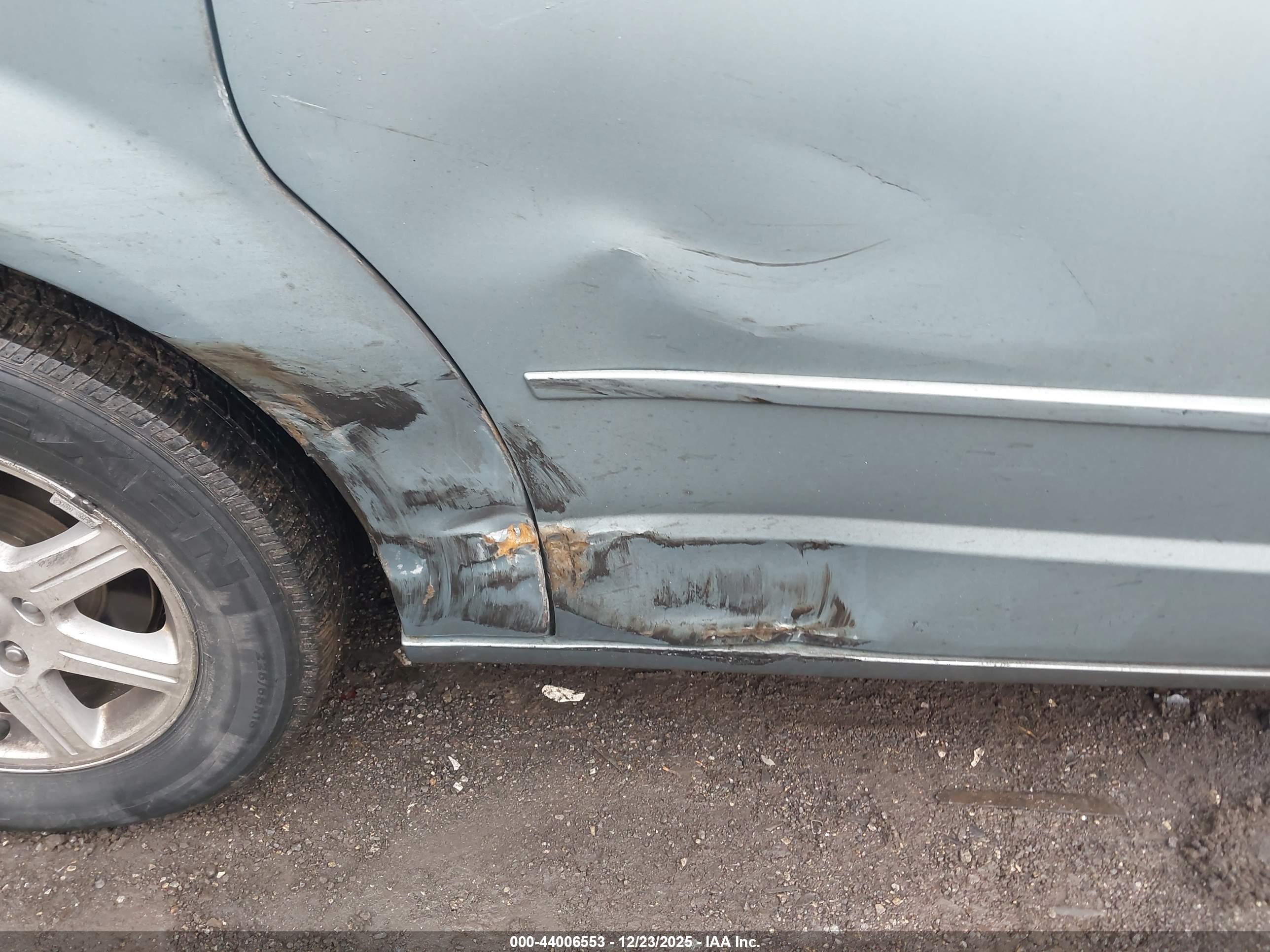 CHRYSLER TOWN image 6