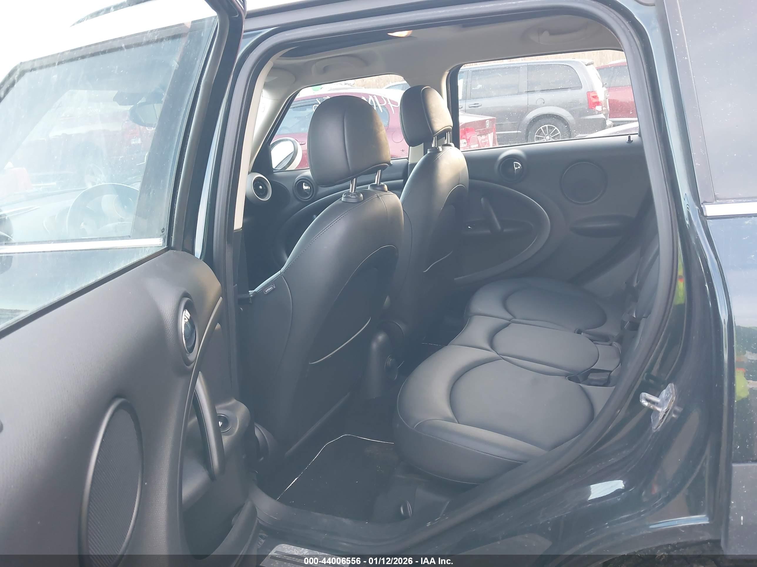 MINI COOPER image 8