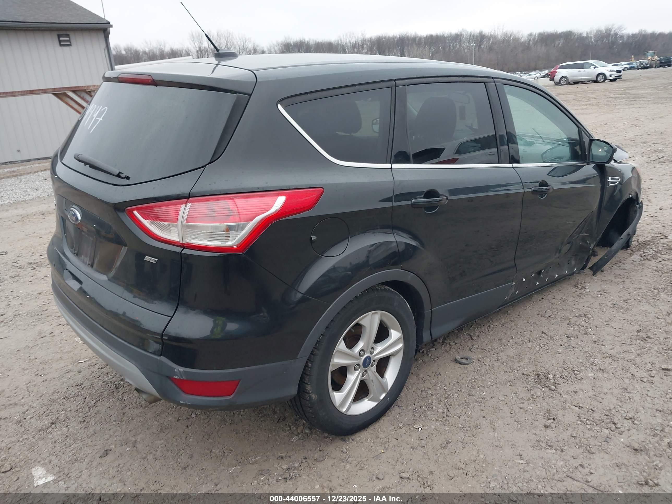 FORD ESCAPE image 4