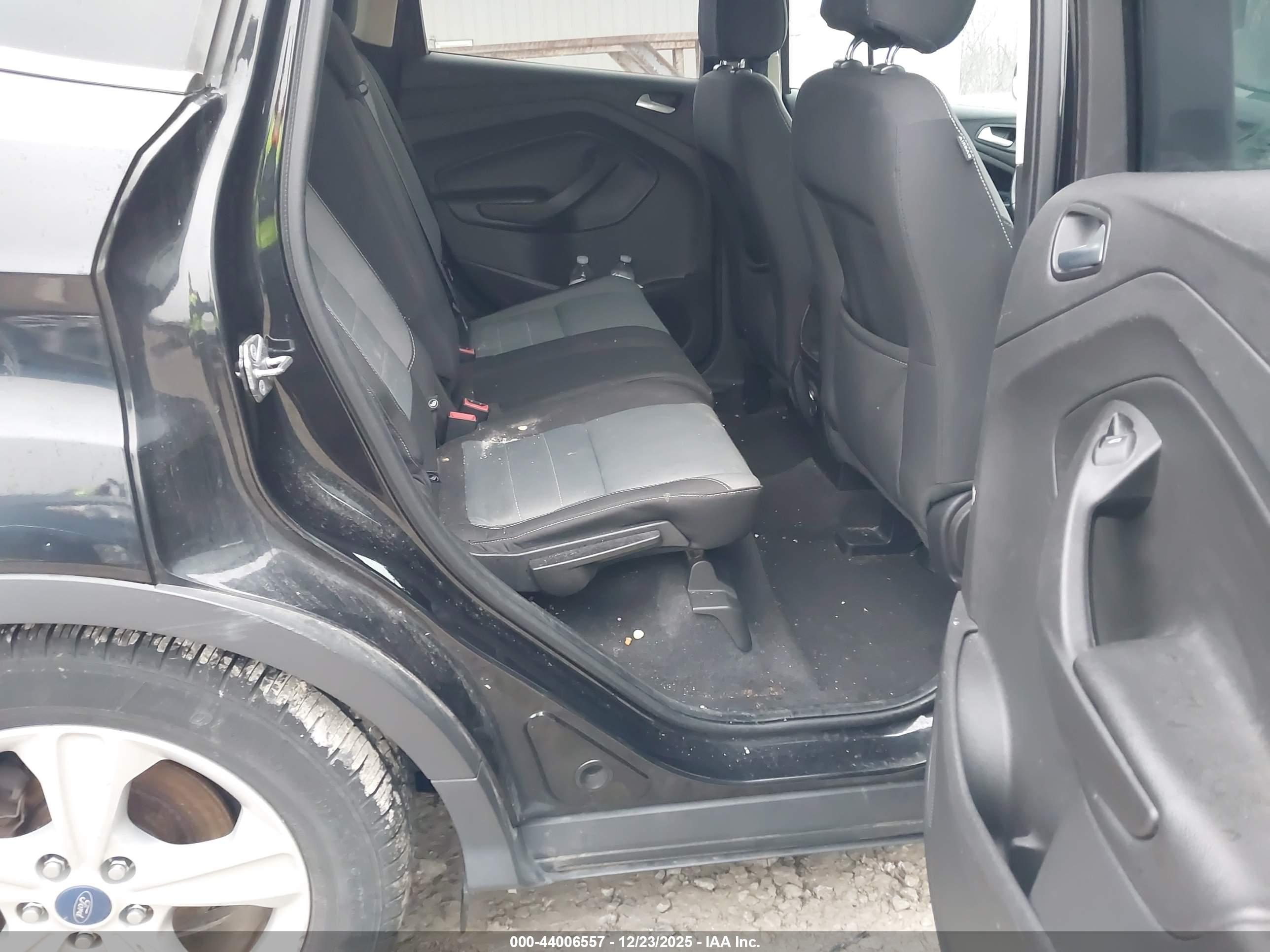 FORD ESCAPE image 8
