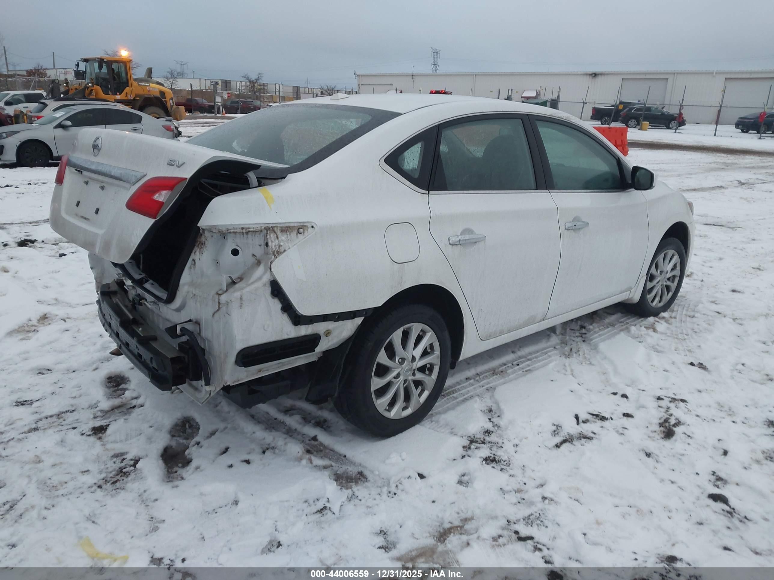 NISSAN SENTRA image 4