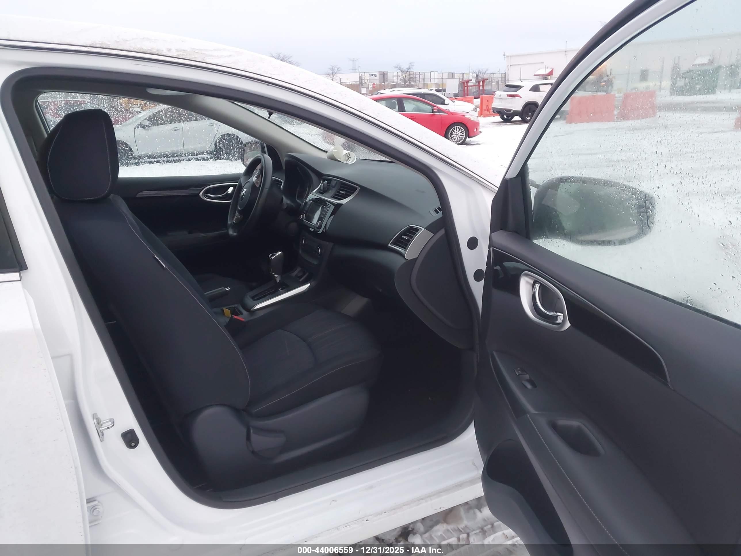 NISSAN SENTRA image 5