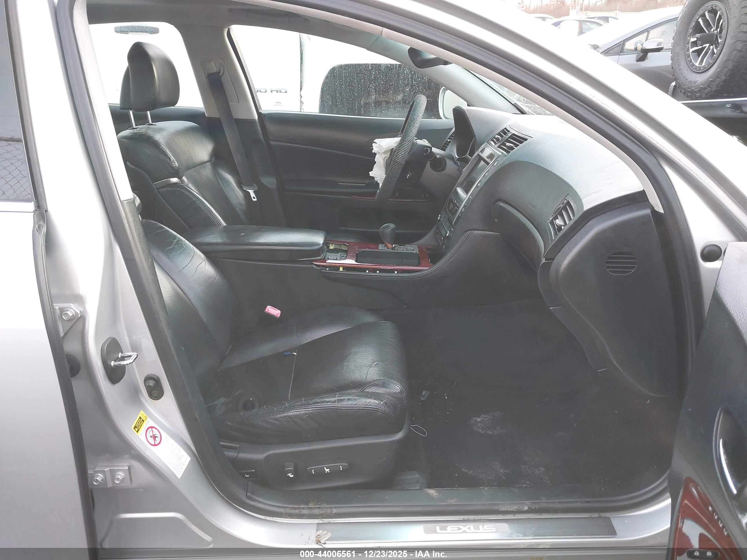 LEXUS GS image 5