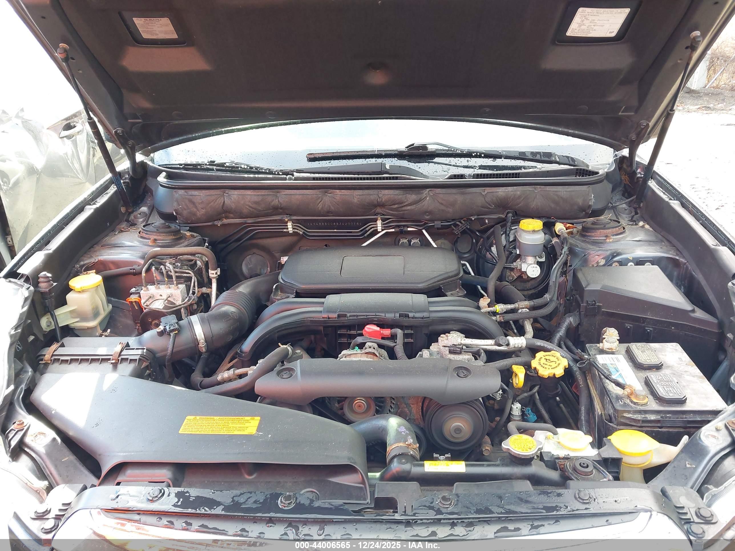 SUBARU OUTBACK image 10