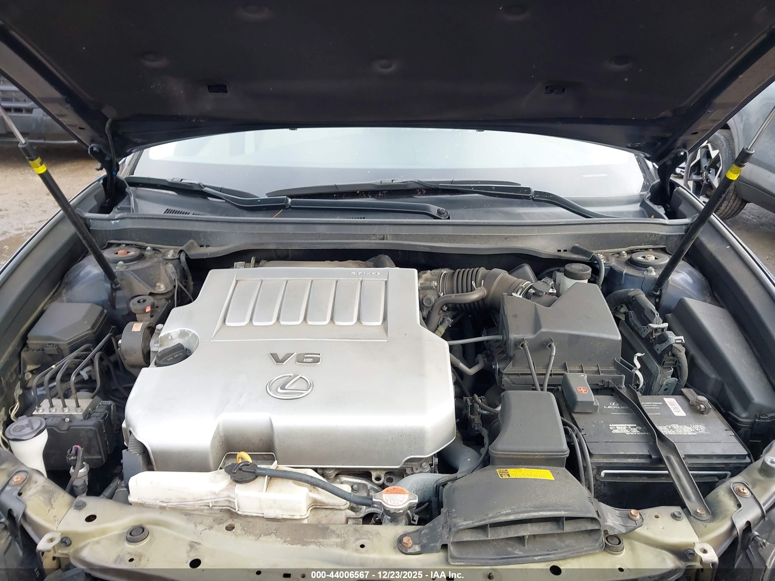 LEXUS ES image 10