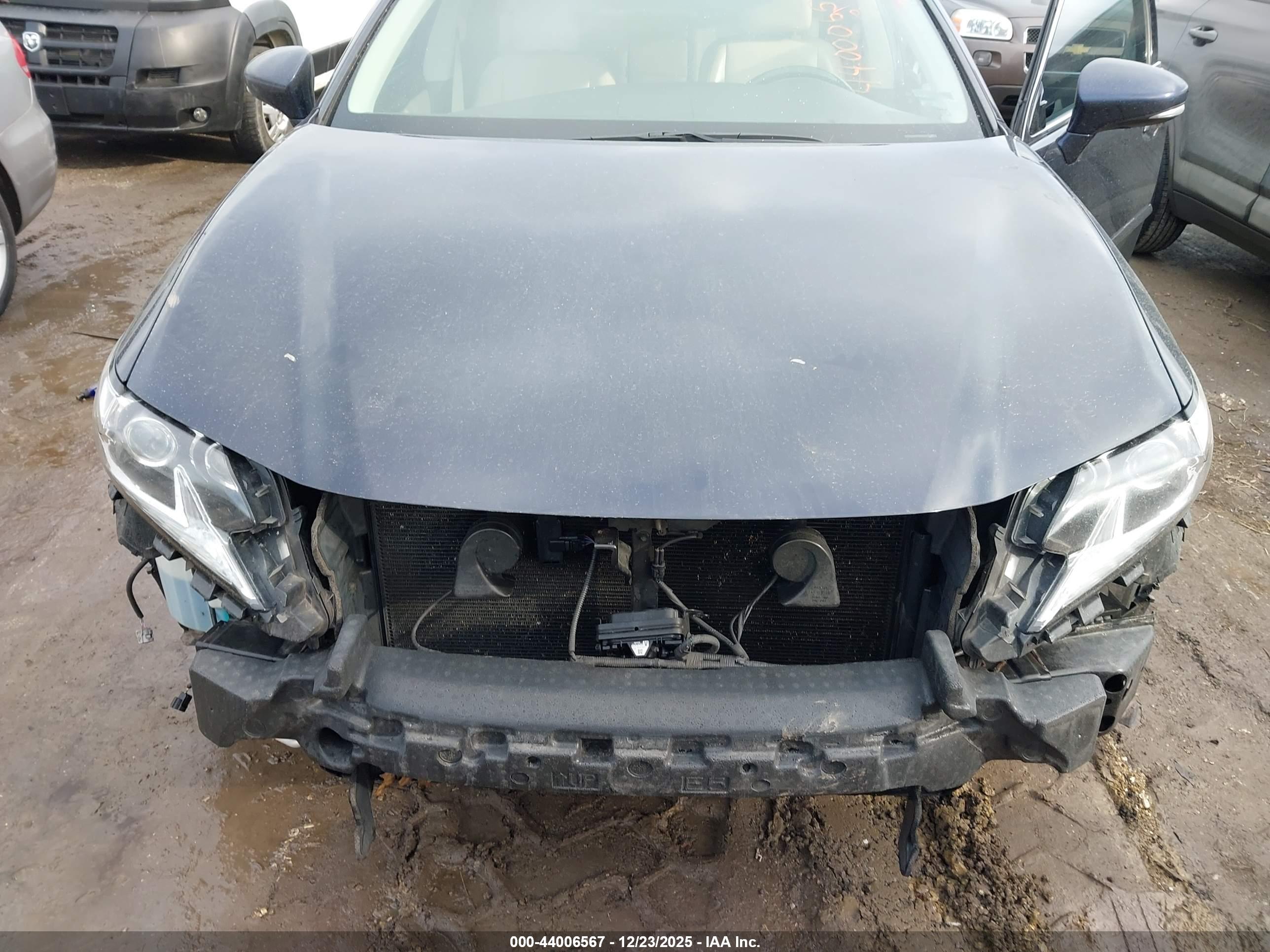 LEXUS ES image 6