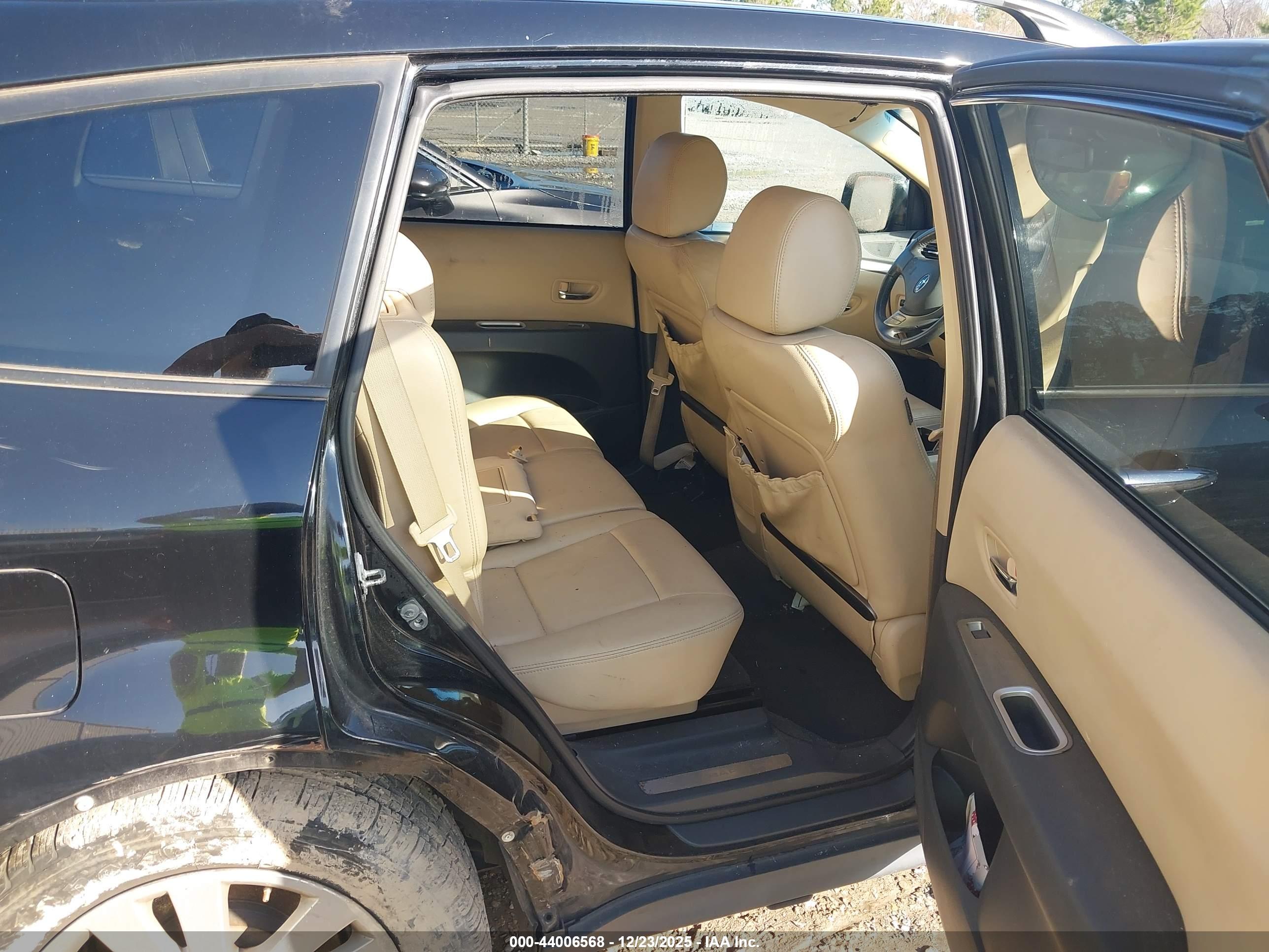 SUBARU TRIBECA image 8