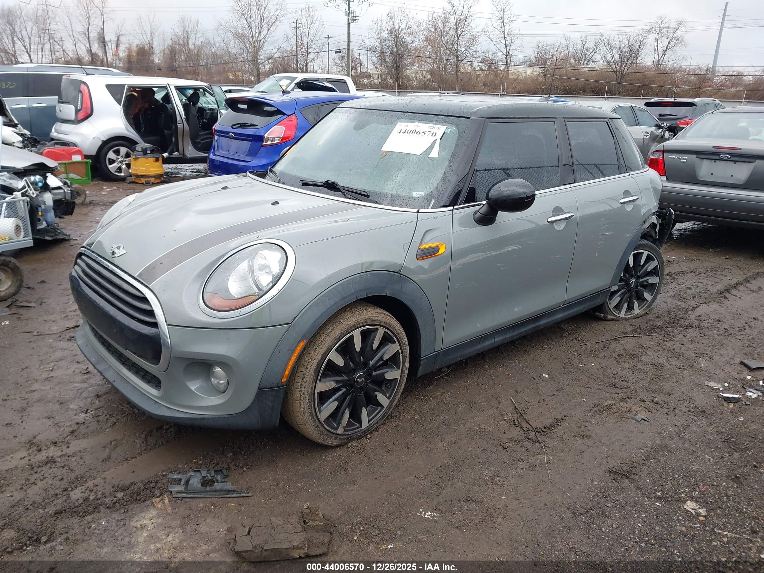 MINI HARDTOP image 2