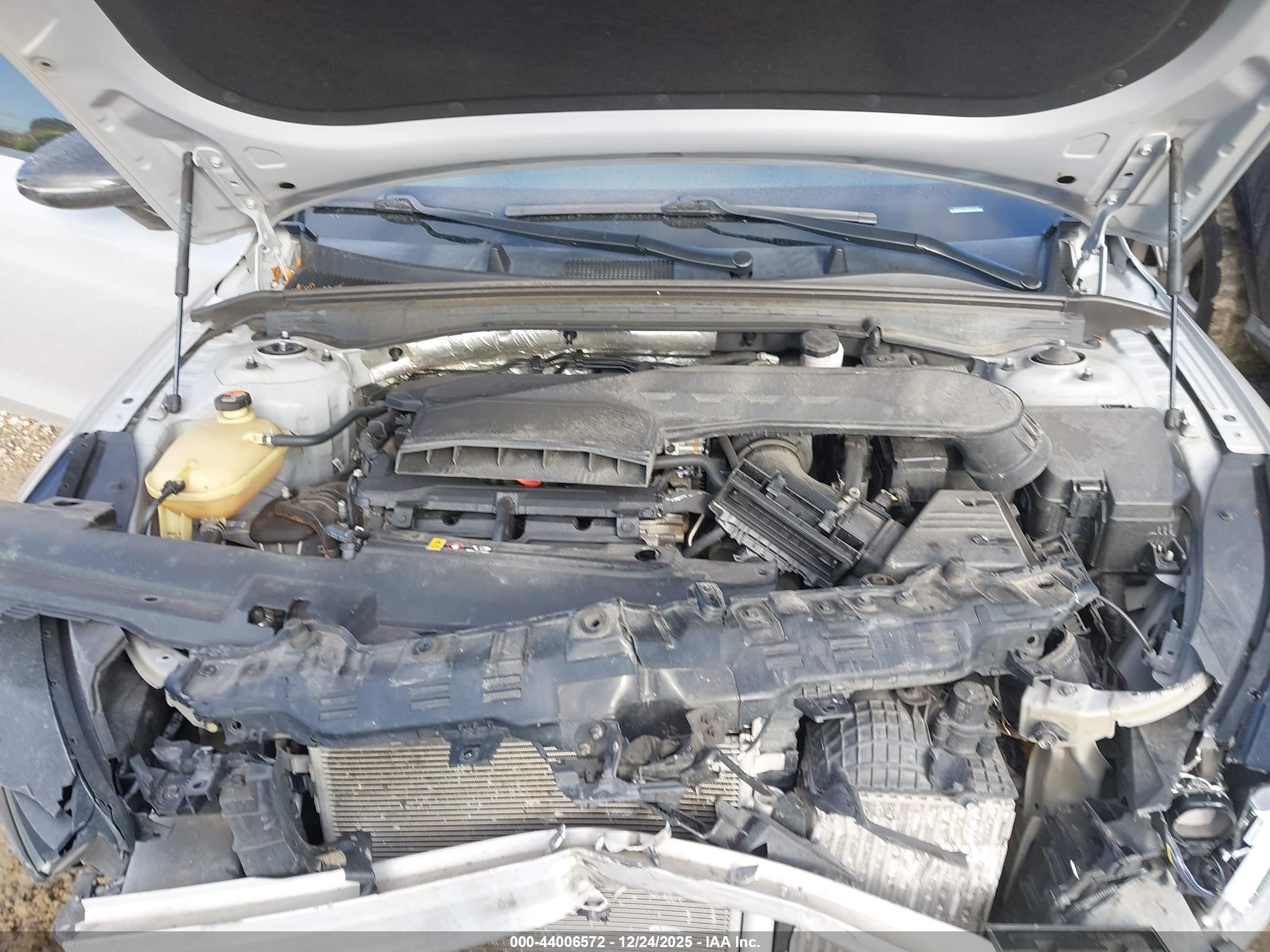 KIA K5 image 10
