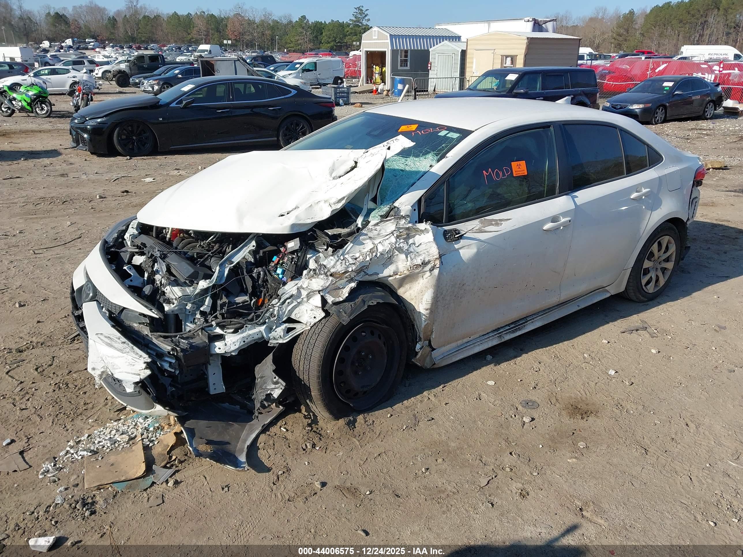 TOYOTA COROLLA image 2