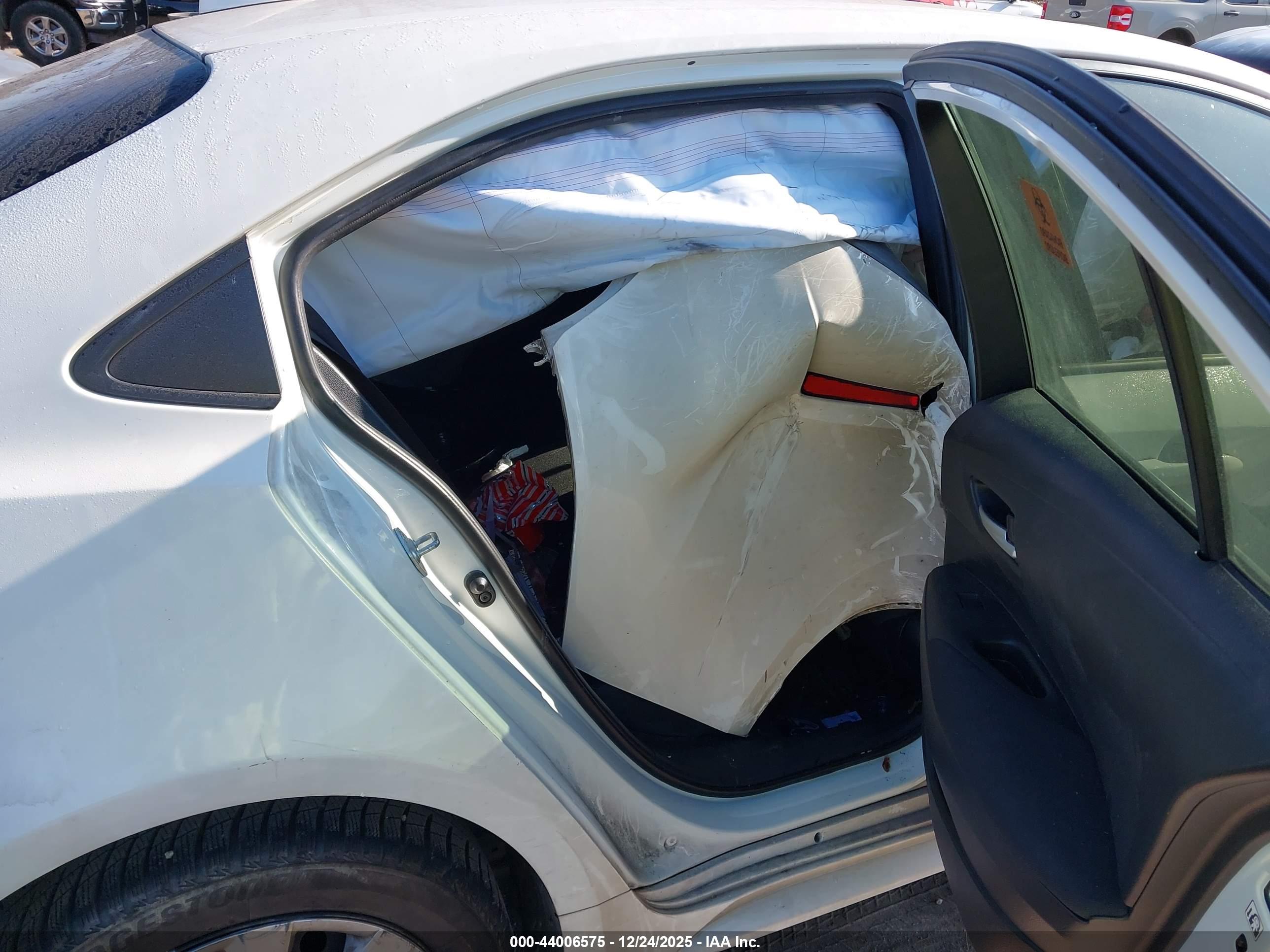 TOYOTA COROLLA image 8