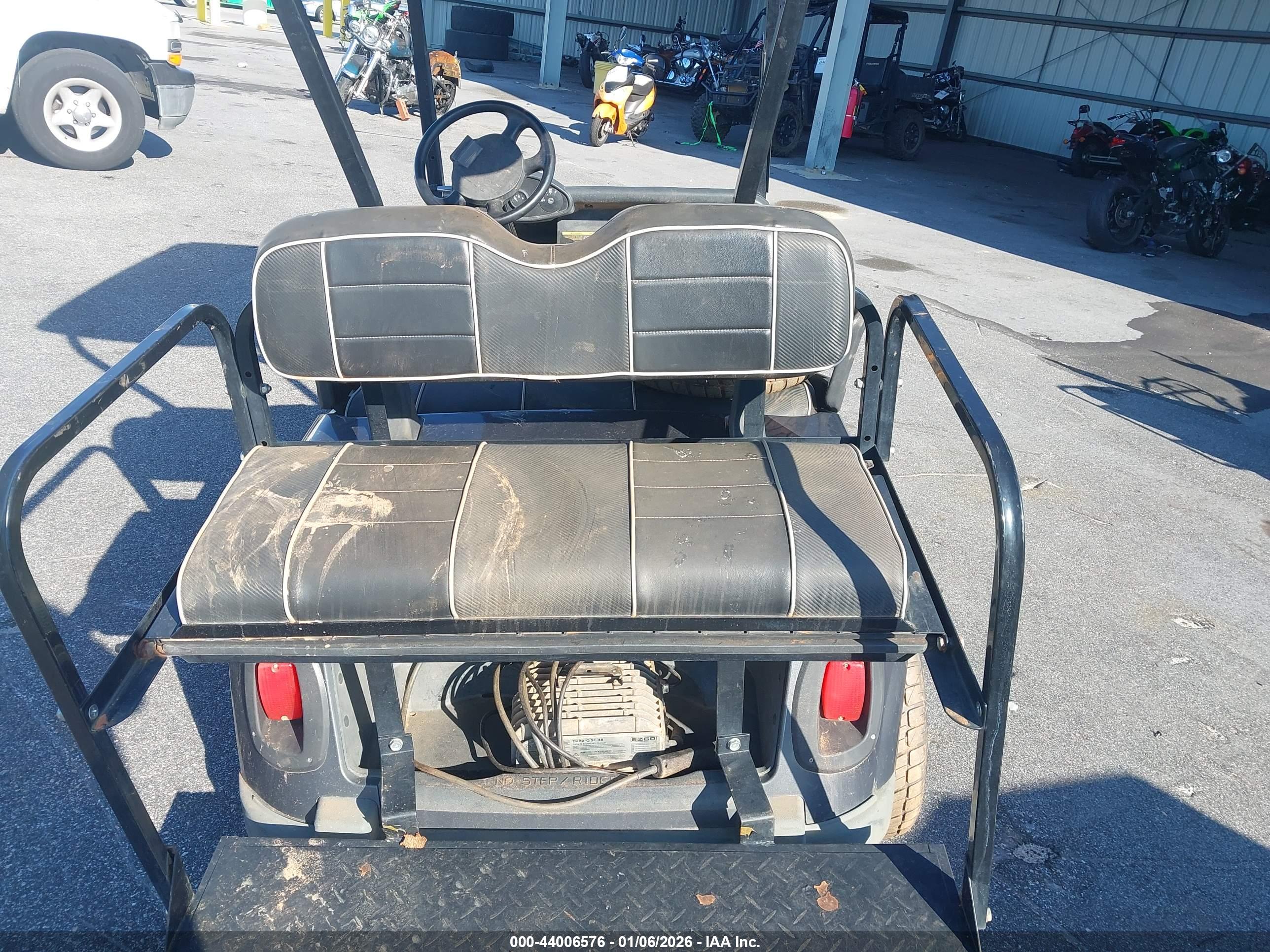 EZGO RXV-E image 8