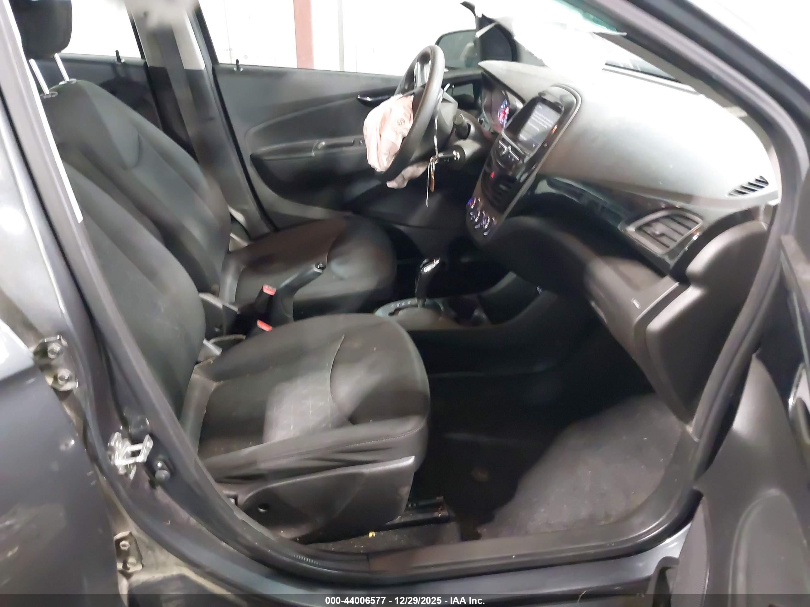 CHEVROLET SPARK image 5