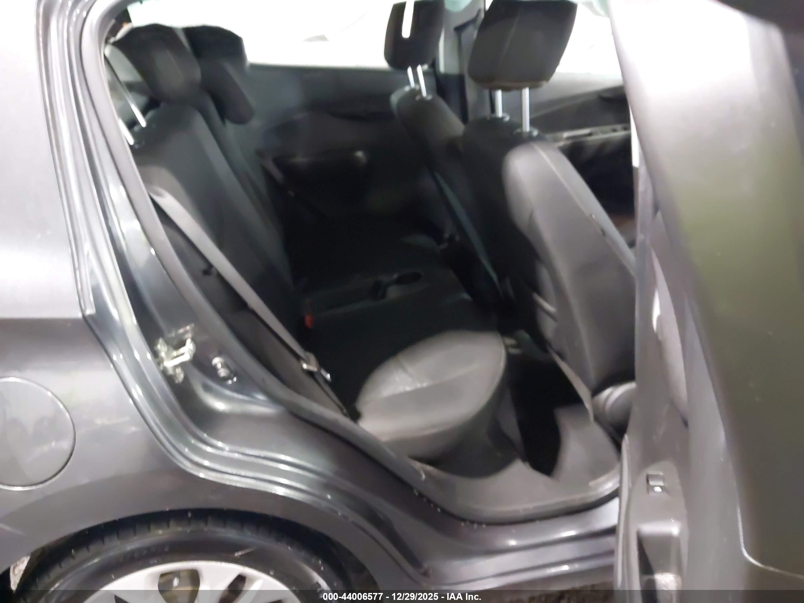 CHEVROLET SPARK image 8