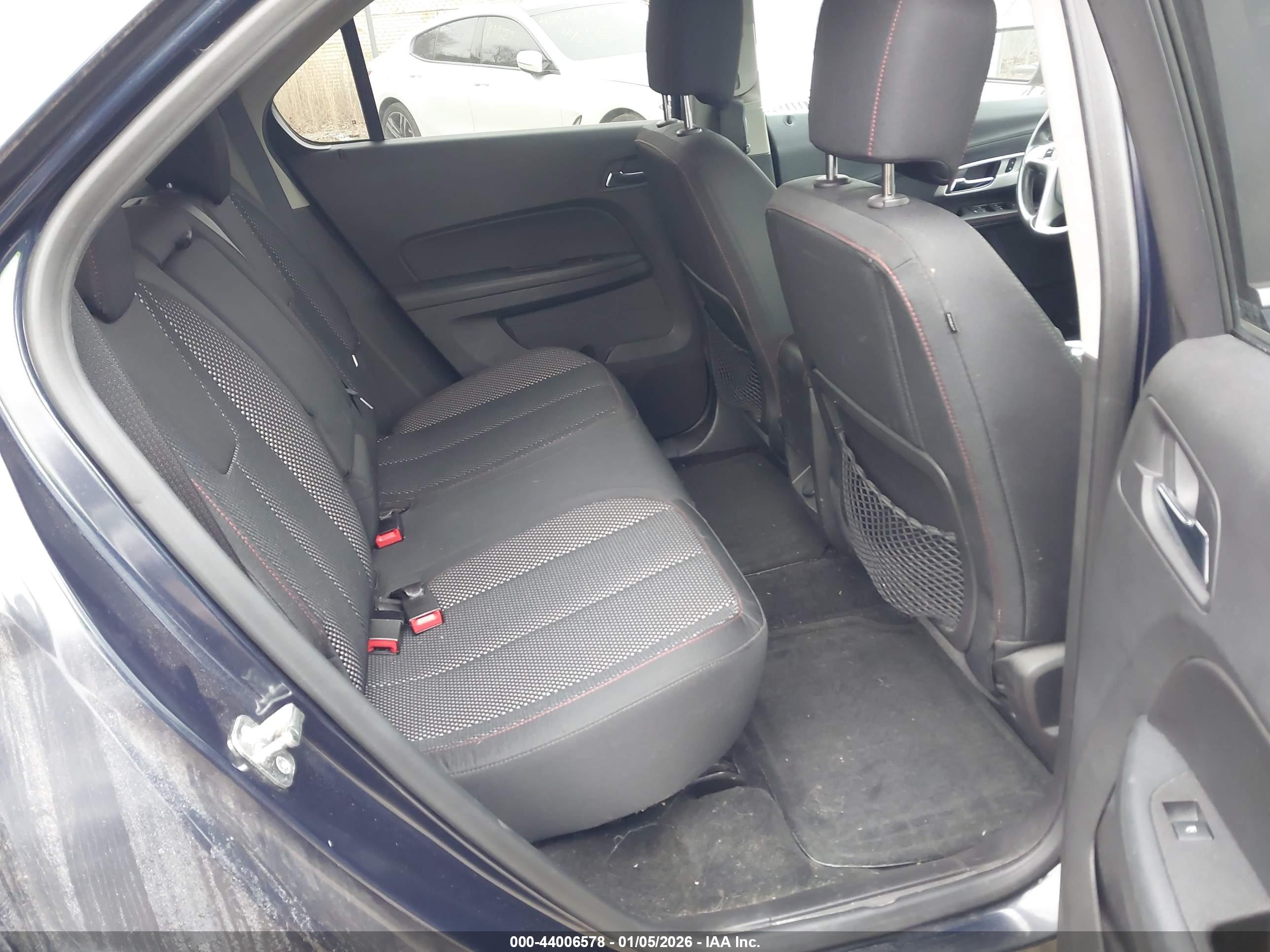 CHEVROLET EQUINOX image 8