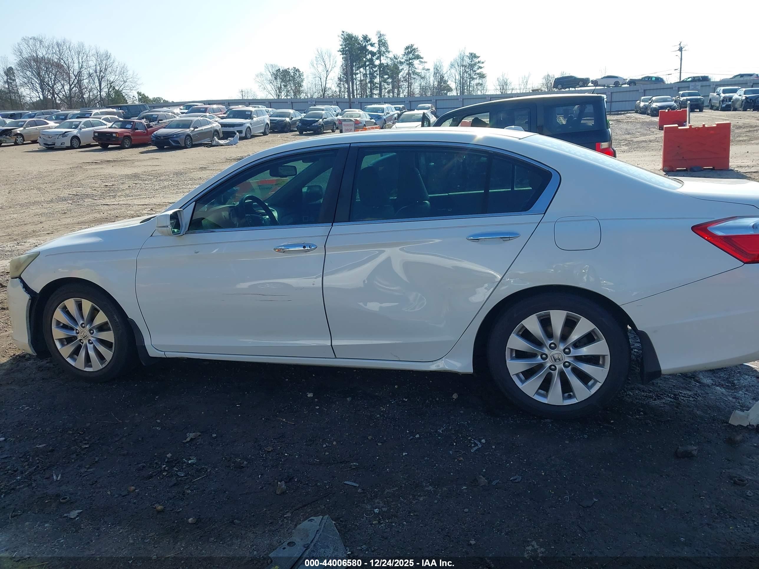 HONDA ACCORD image 6