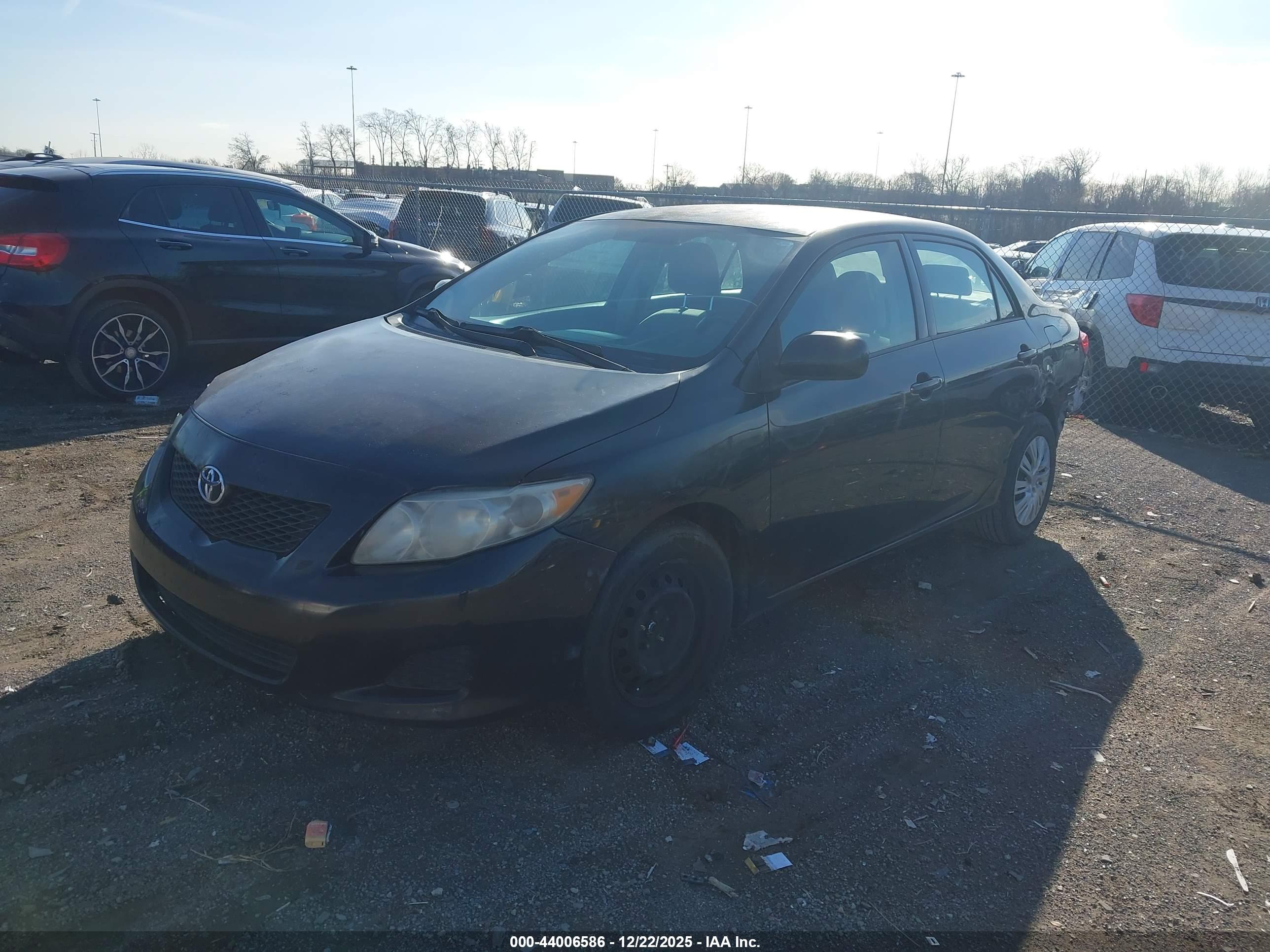 TOYOTA COROLLA image 2