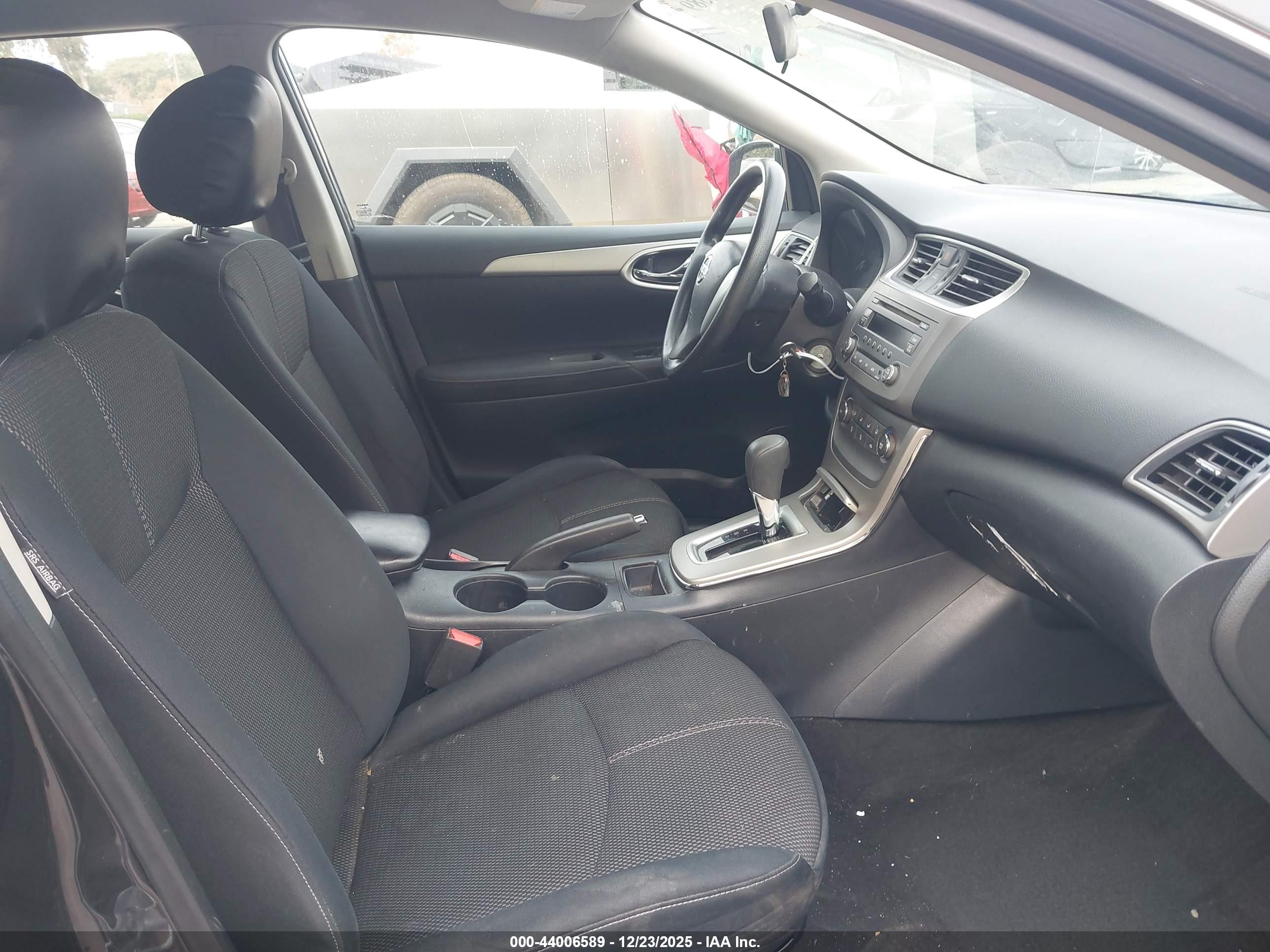 NISSAN SENTRA image 5
