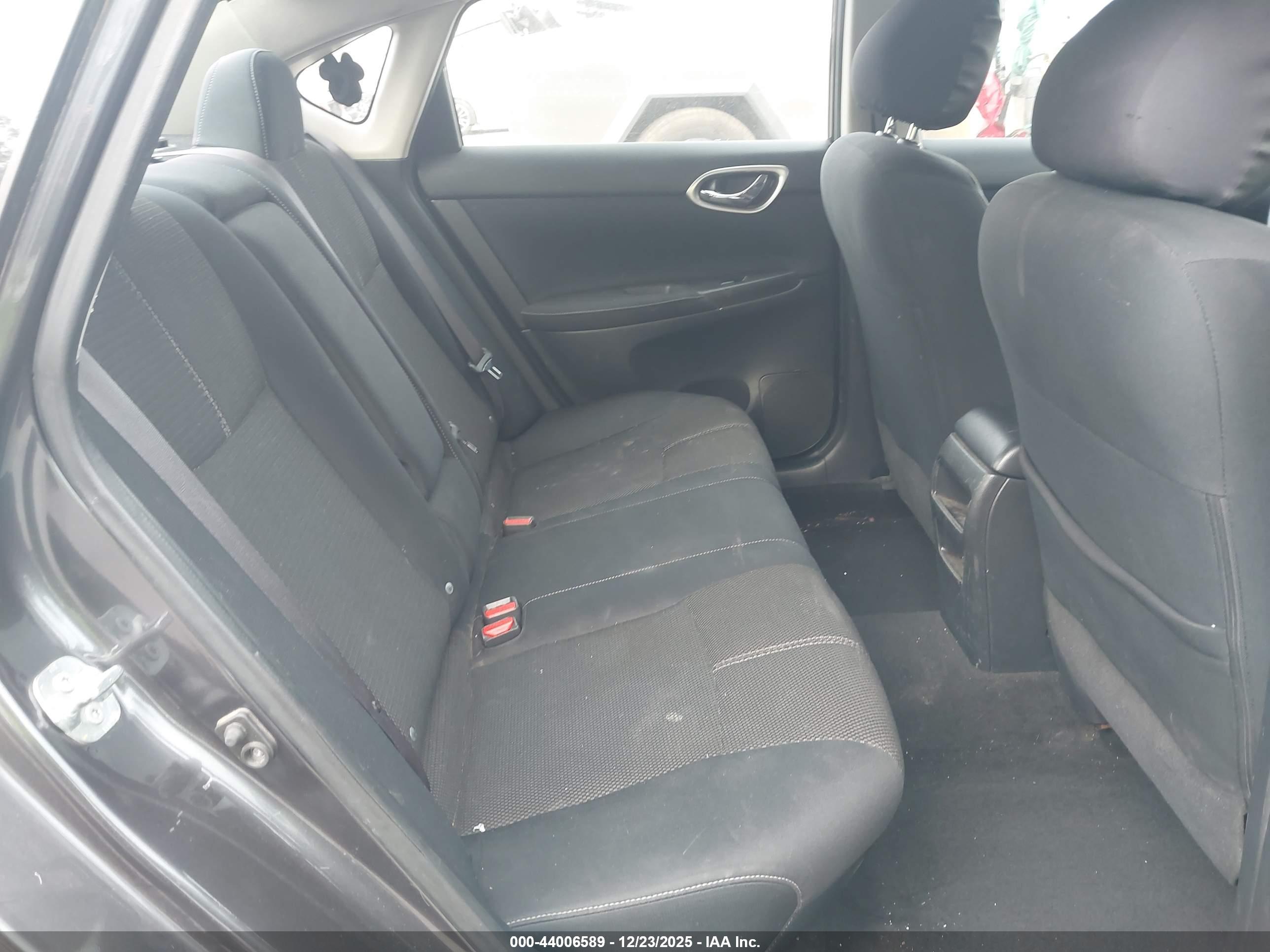 NISSAN SENTRA image 8