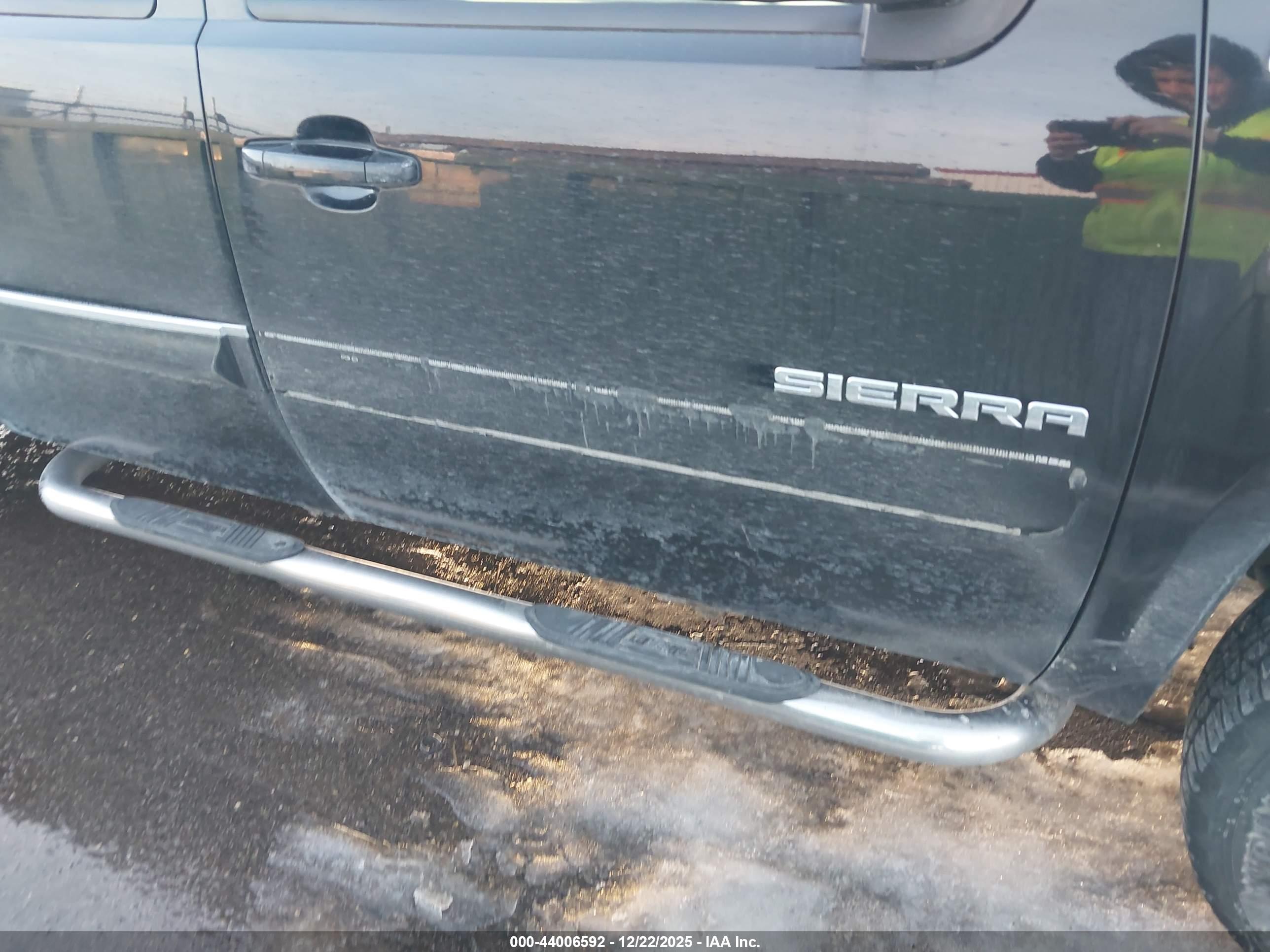 GMC SIERRA image 6