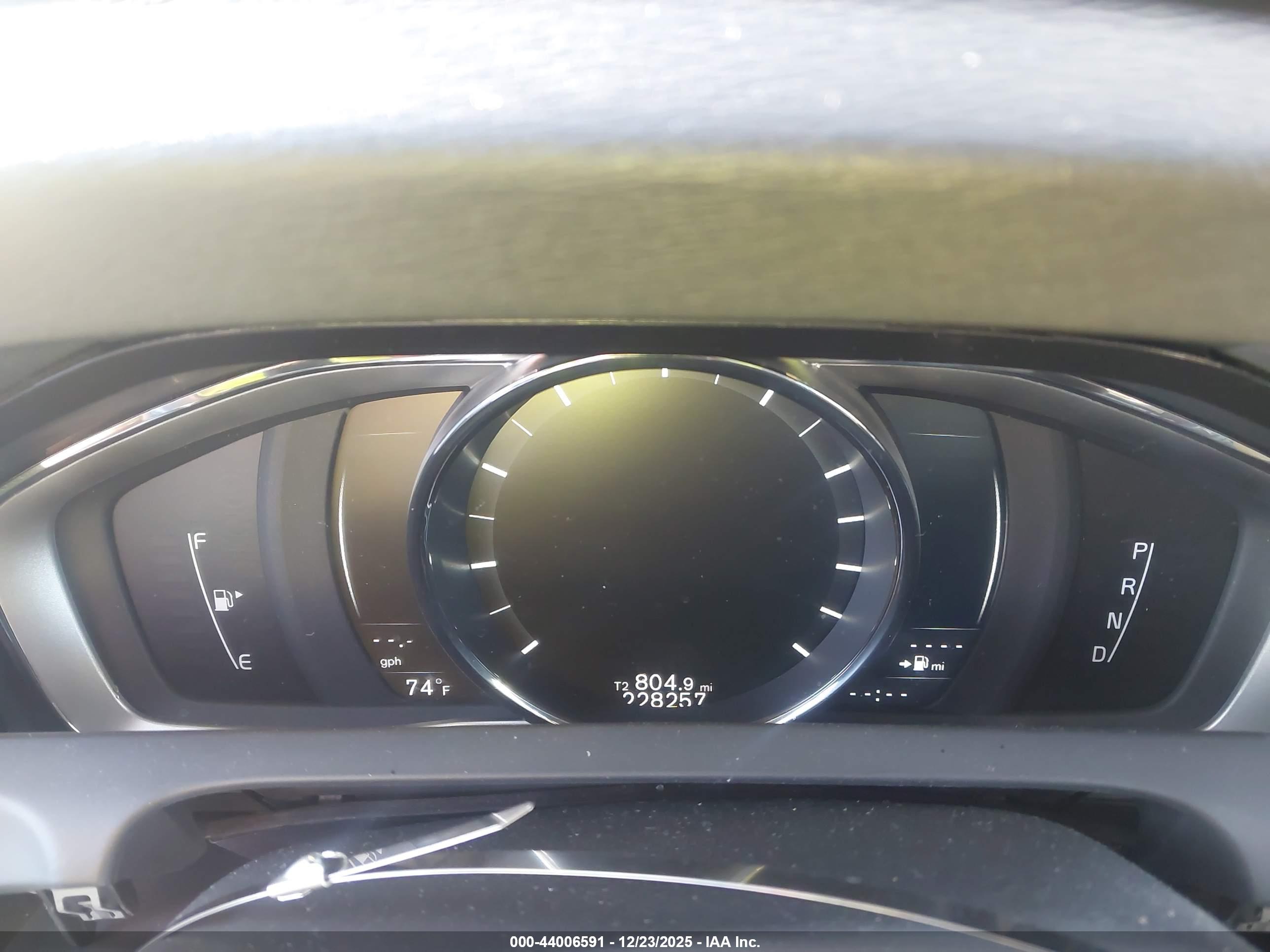 VOLVO S60 image 7