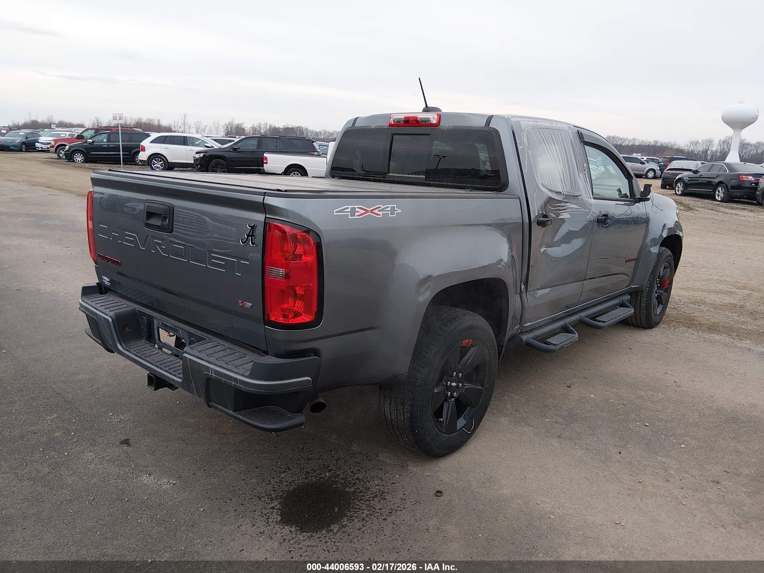 CHEVROLET COLORADO image 4