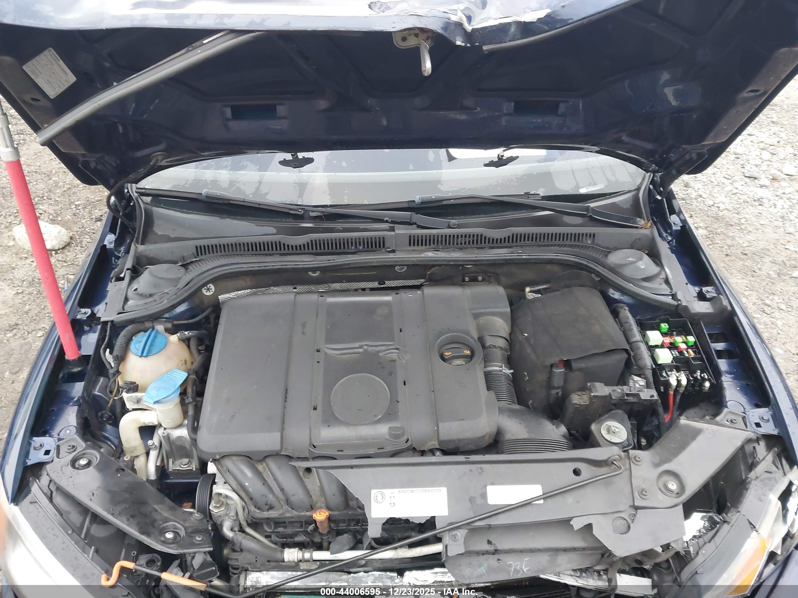 VOLKSWAGEN JETTA image 10