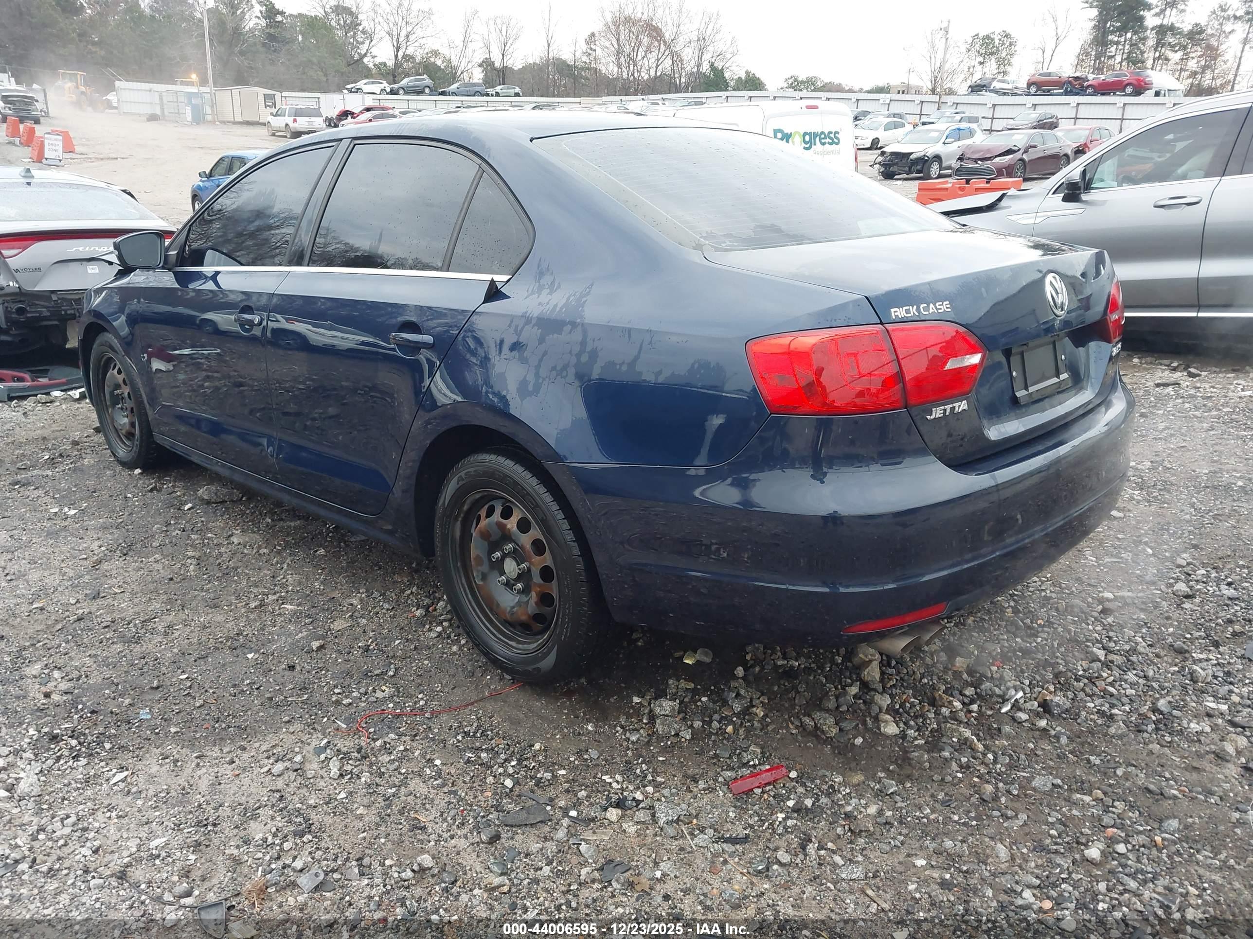 VOLKSWAGEN JETTA image 3
