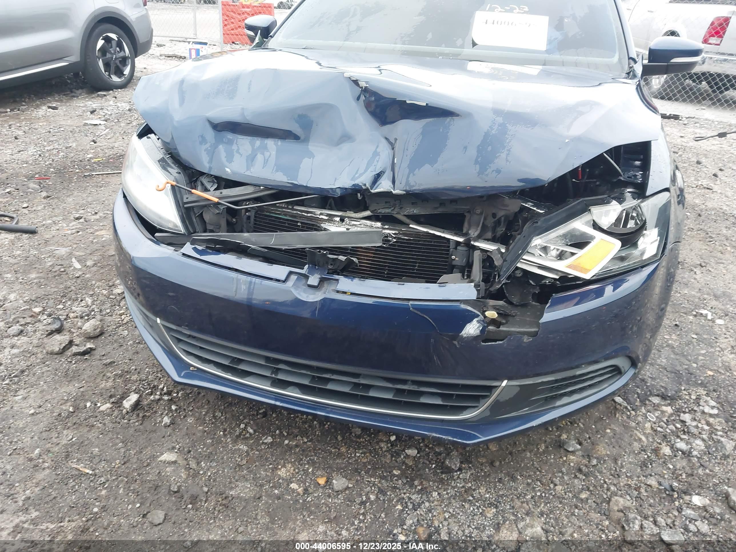 VOLKSWAGEN JETTA image 6
