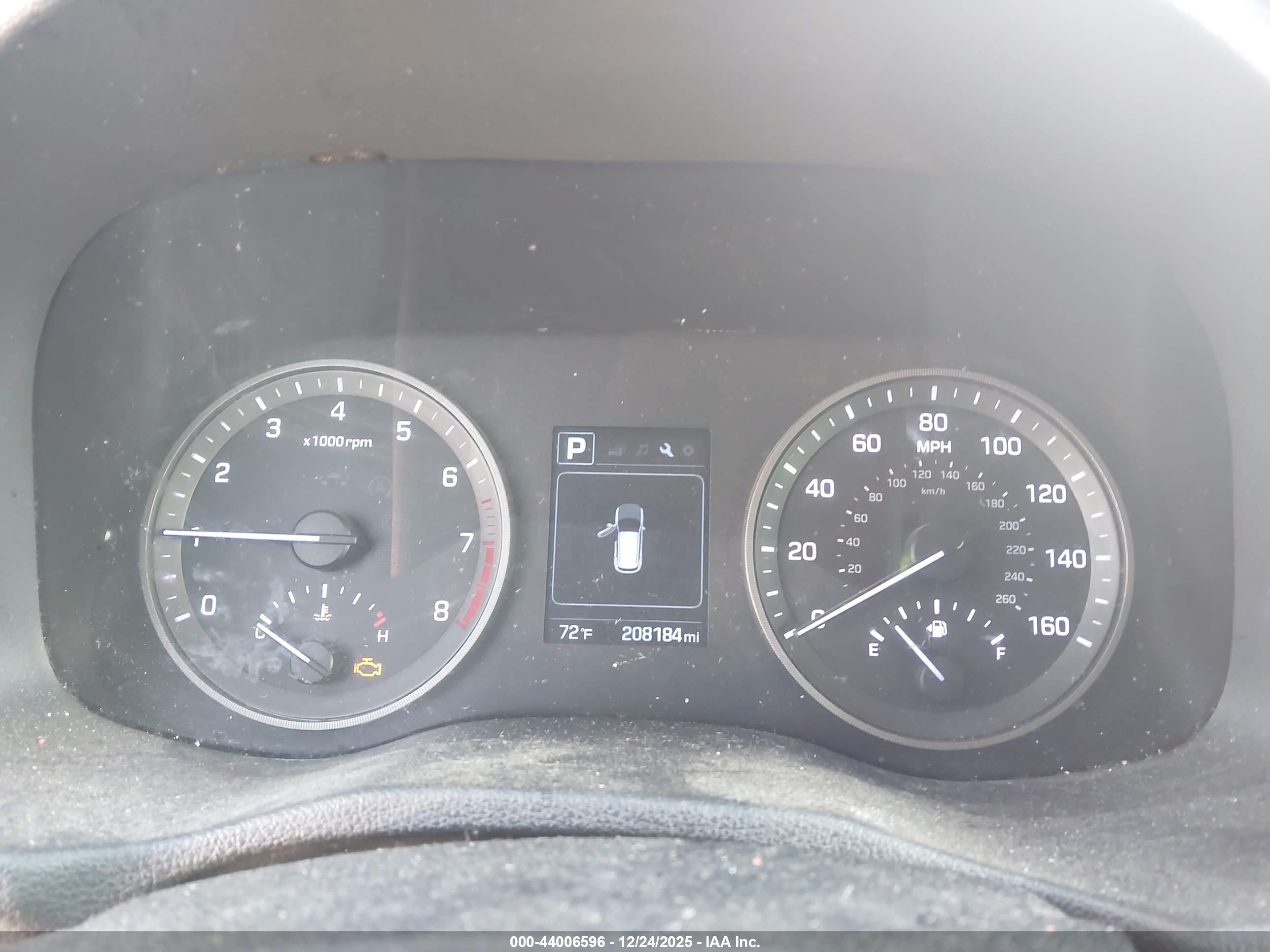 HYUNDAI TUCSON image 7
