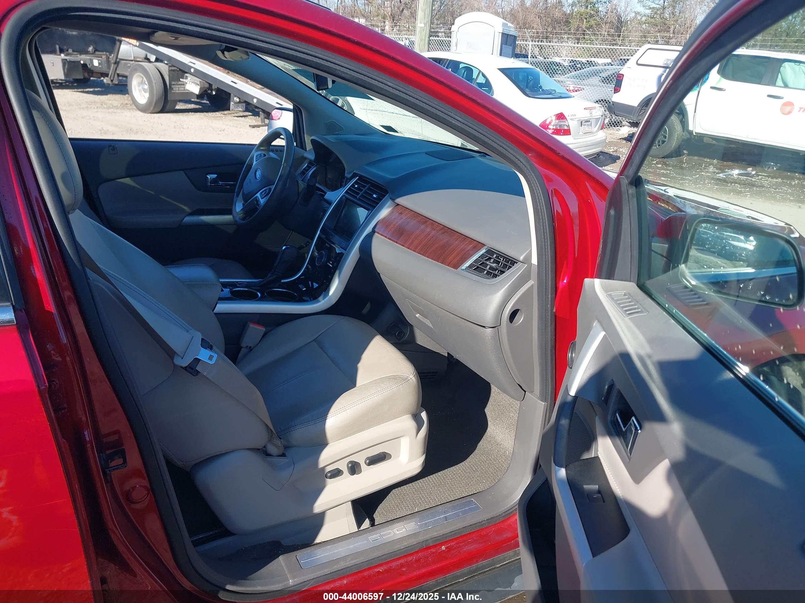 FORD EDGE image 5