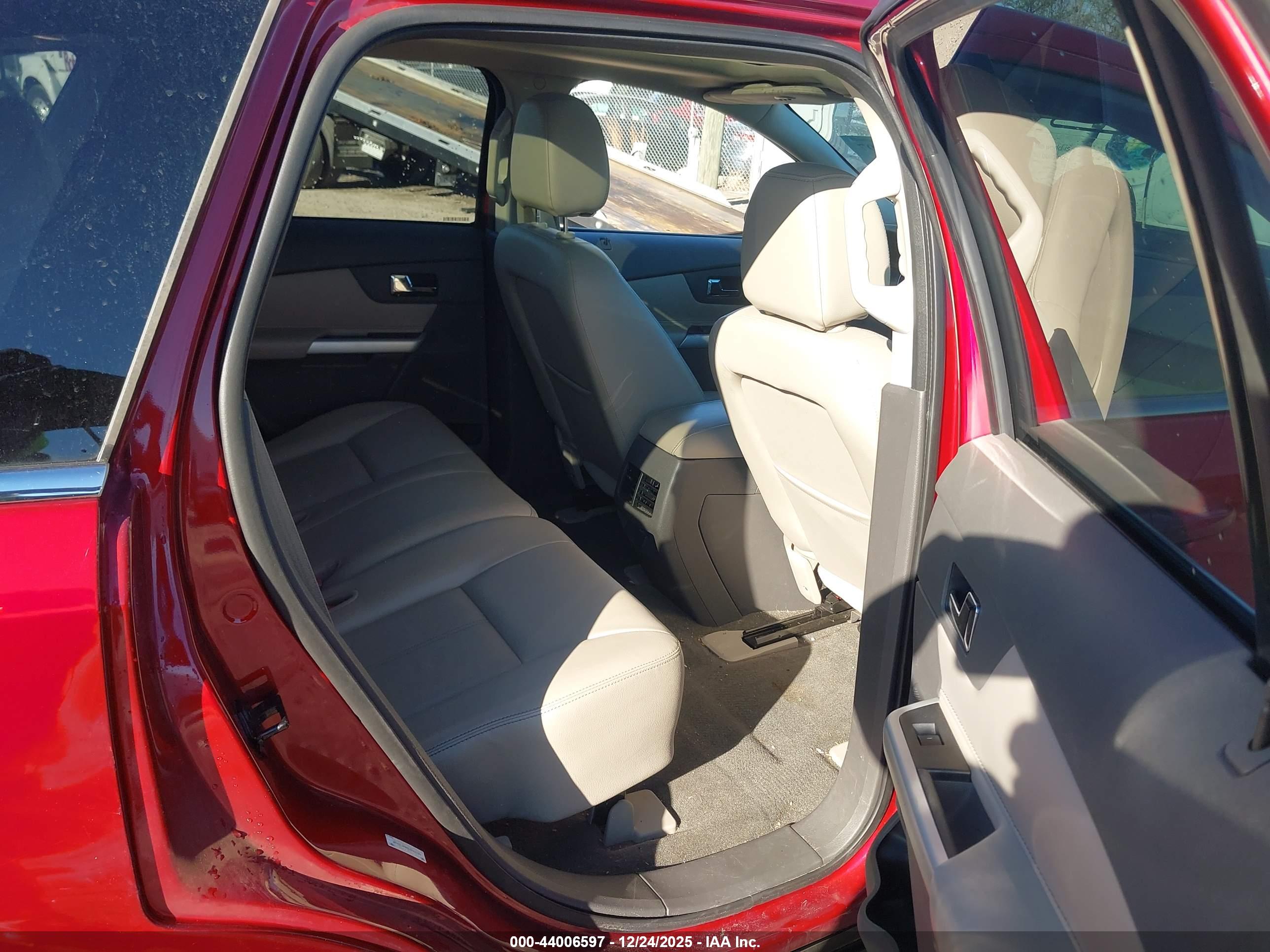 FORD EDGE image 8