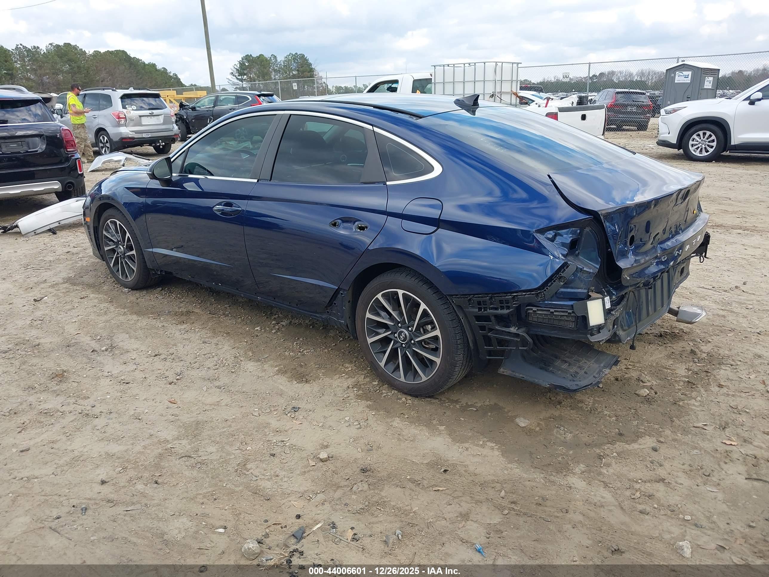 HYUNDAI SONATA image 3