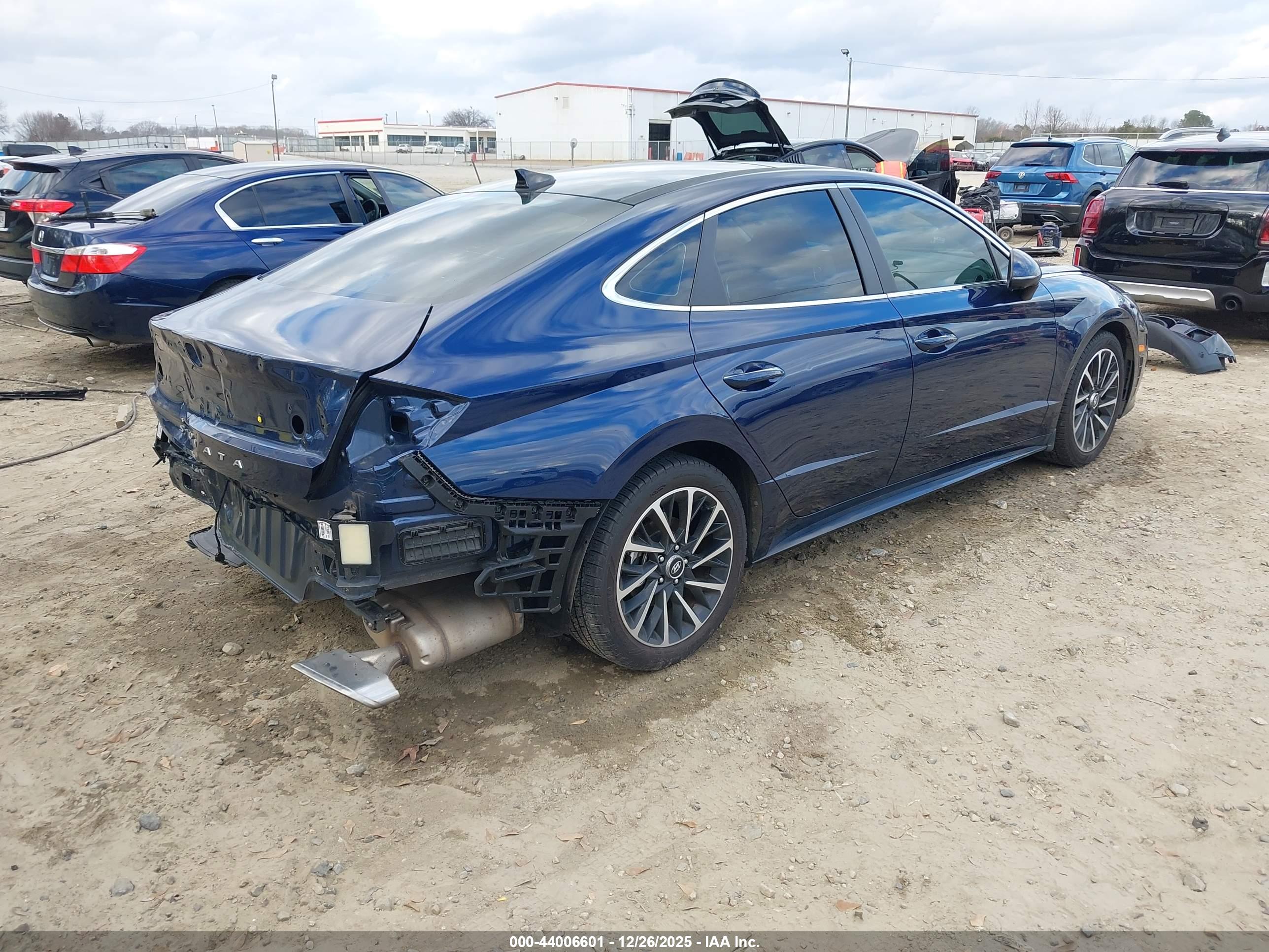HYUNDAI SONATA image 4